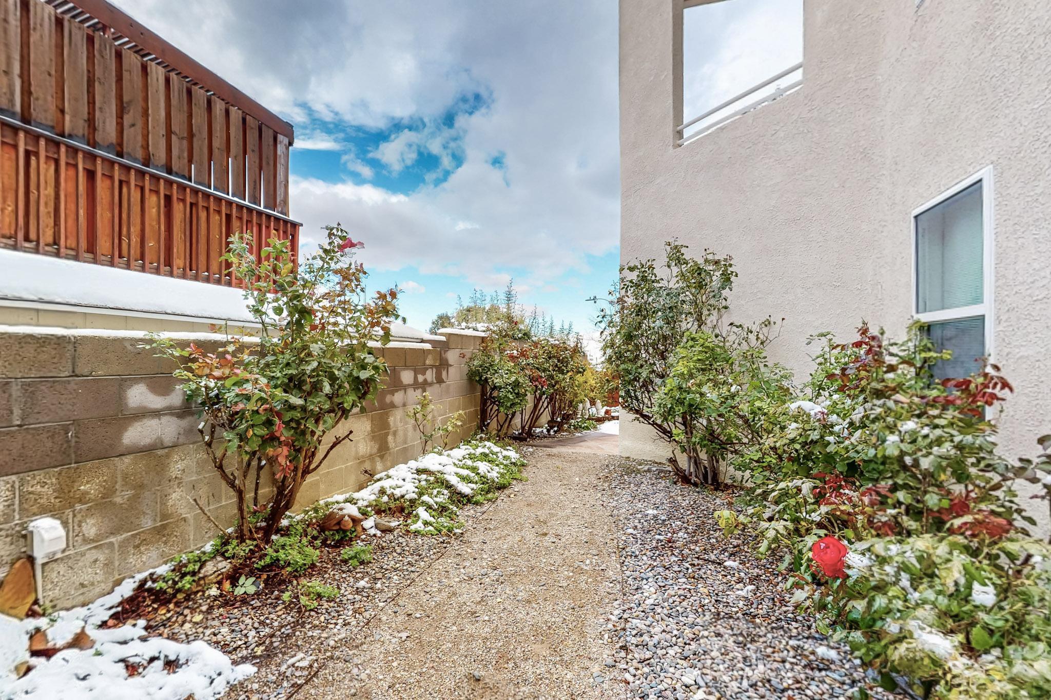 1505 MONTE LARGO Drive NE