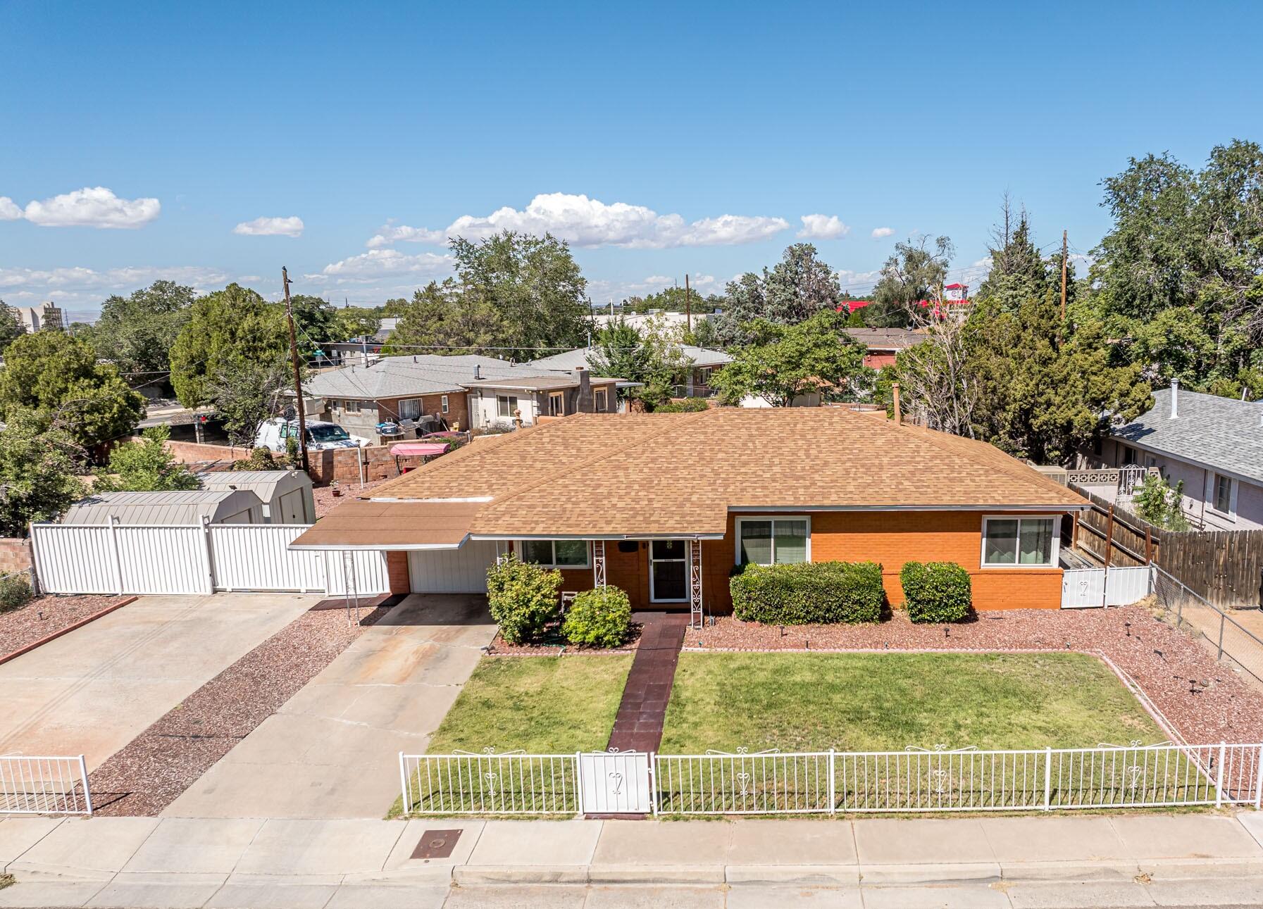 7611 APACHE Avenue NE