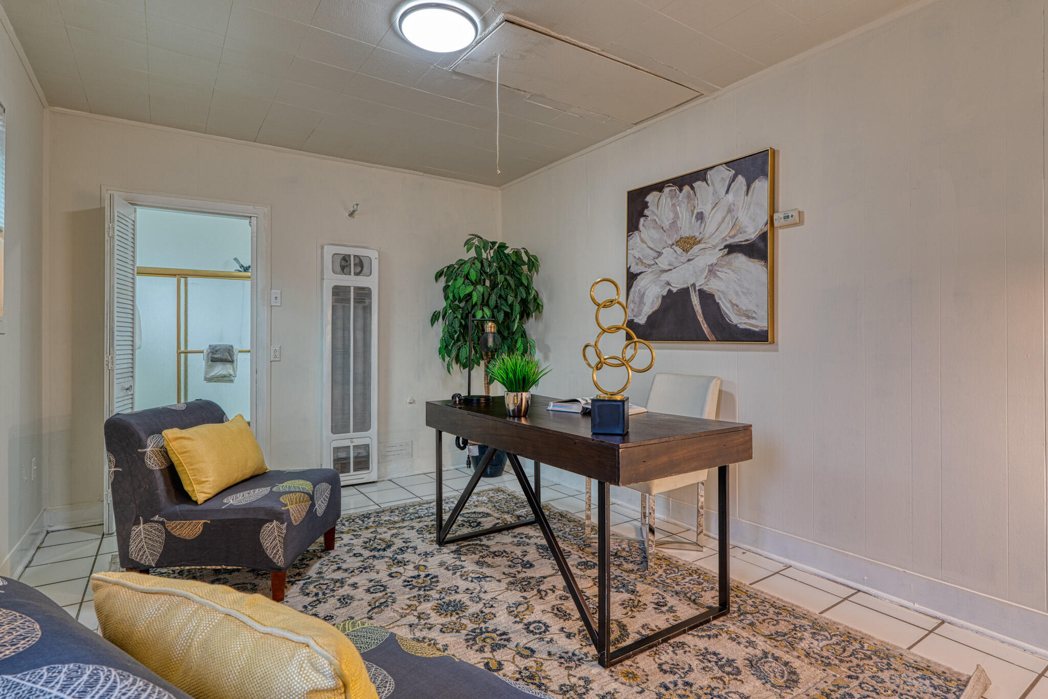 7611 APACHE Avenue NE