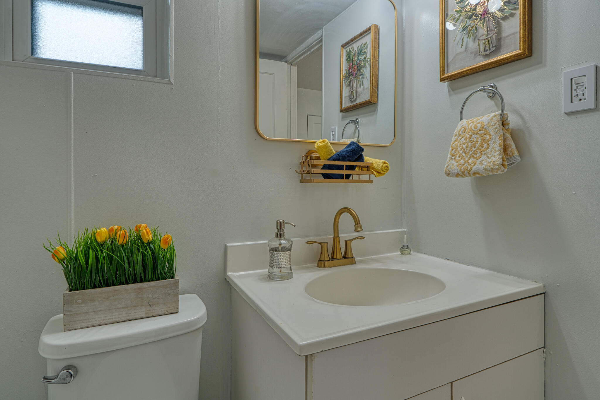 7611 APACHE Avenue NE