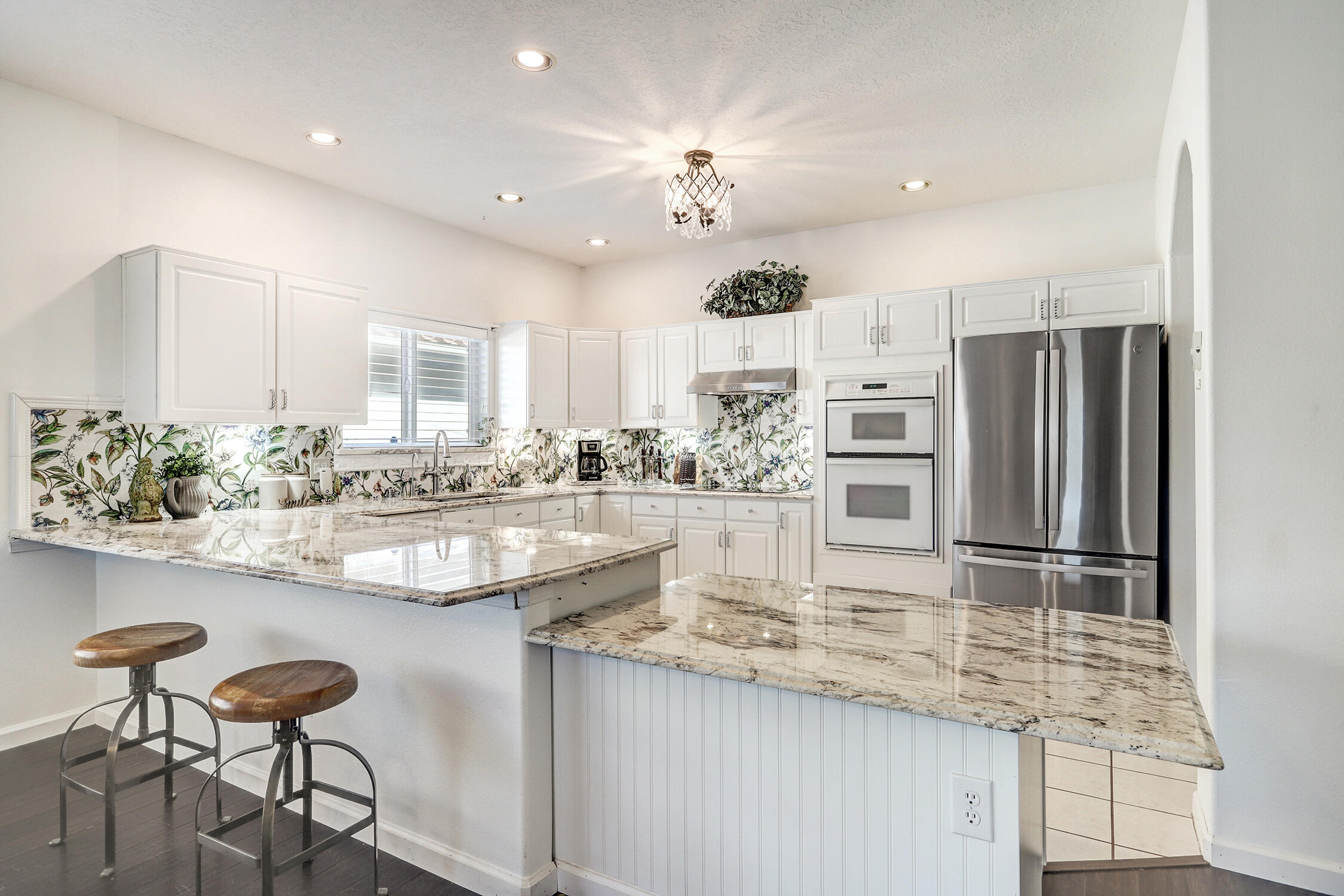 7135 Marseille Place NE