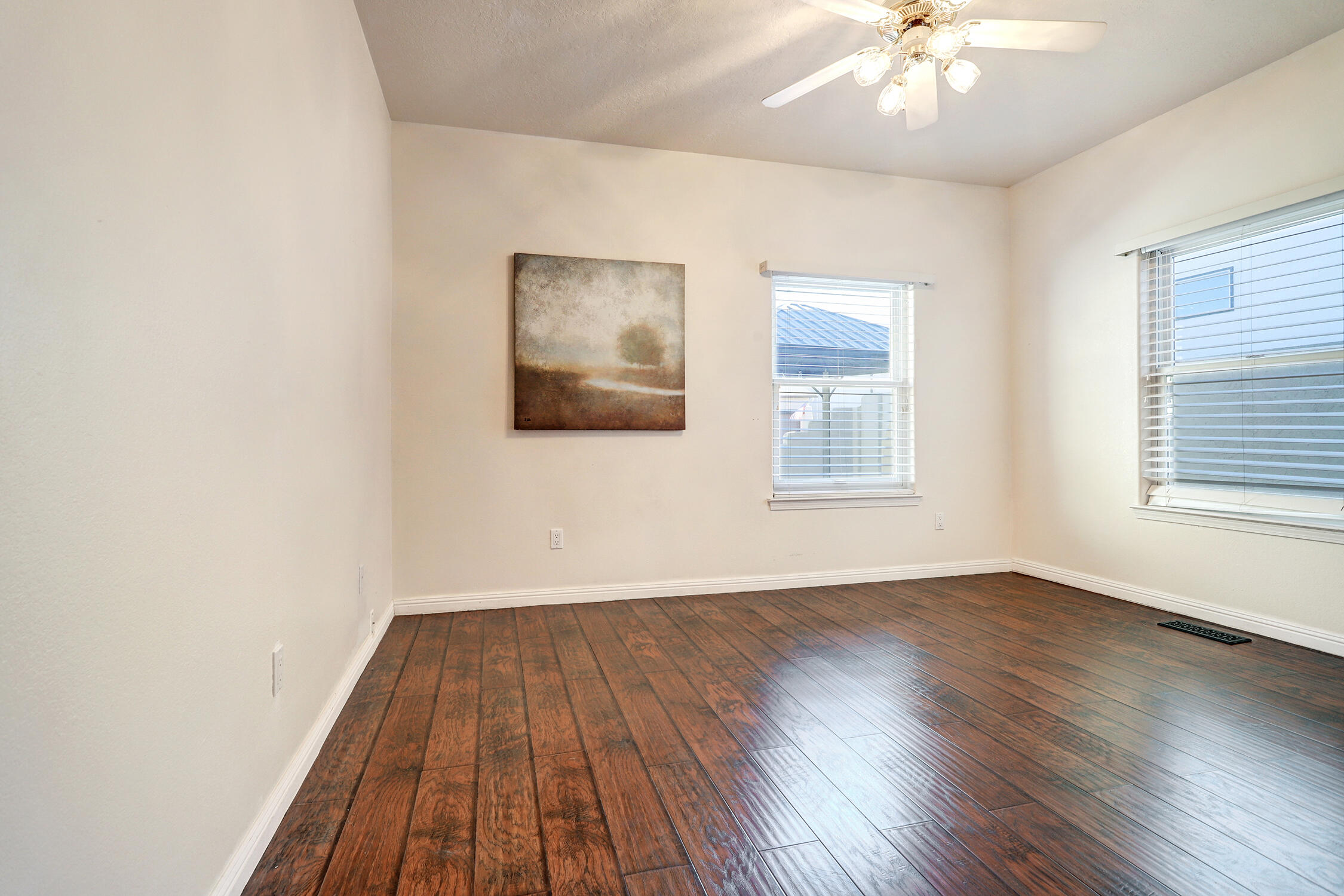 7135 Marseille Place NE