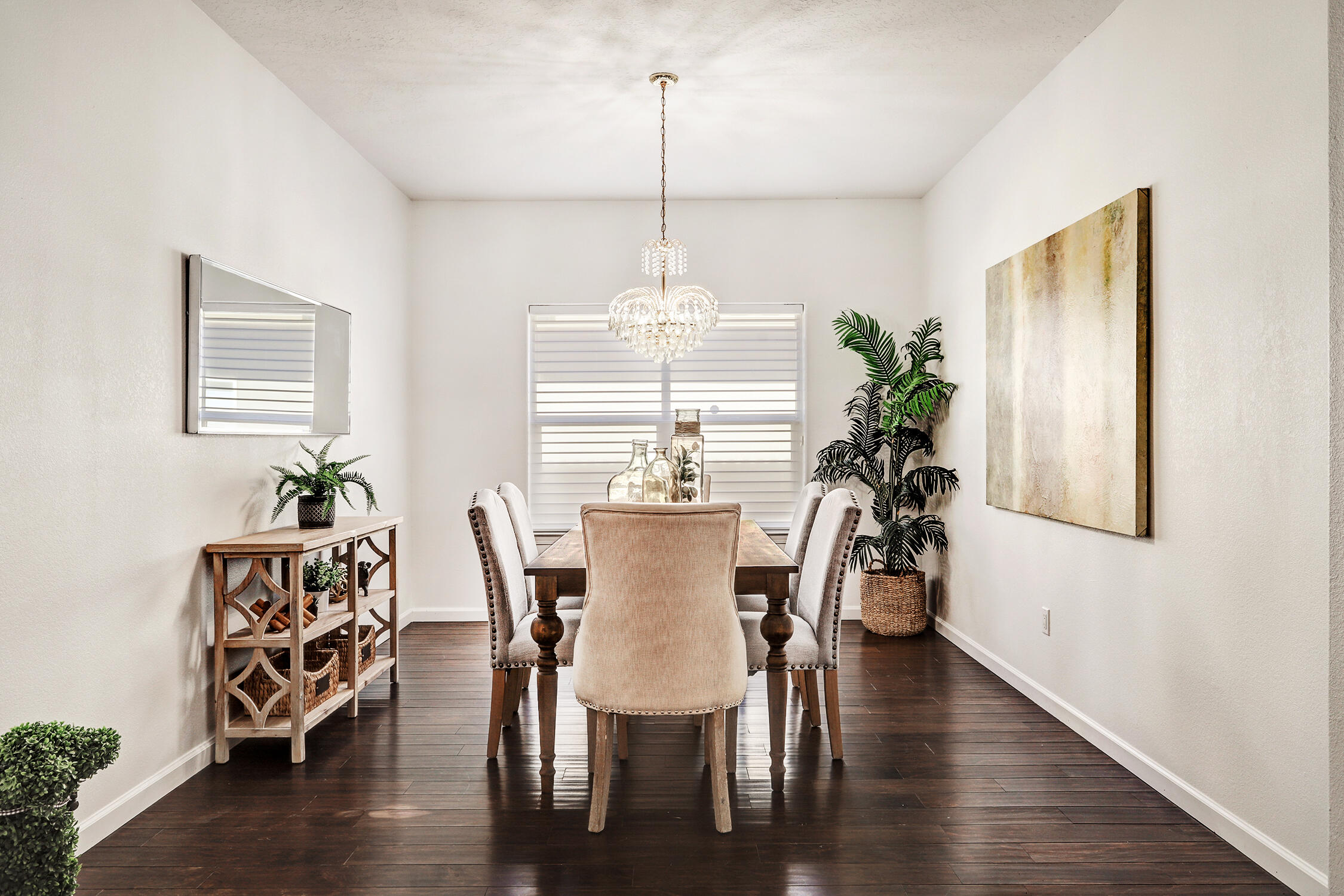 7135 Marseille Place NE