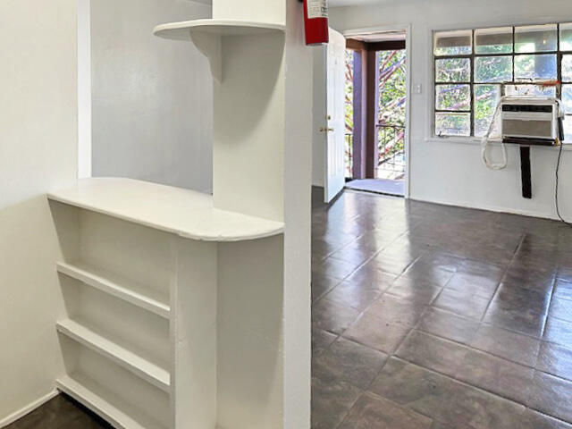 300 RHODE ISLAND Street SE