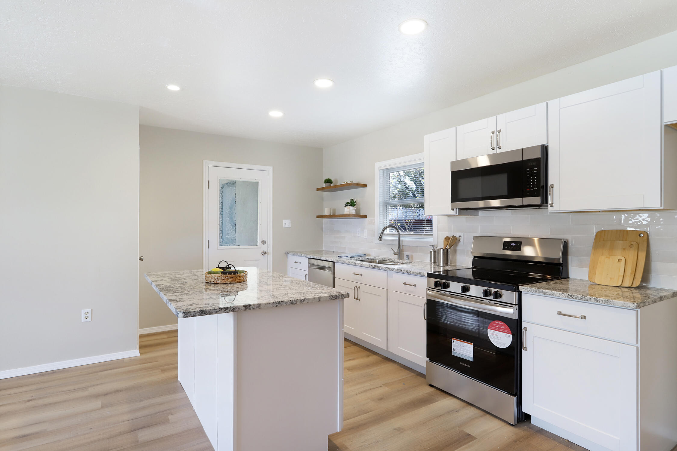 5716 DON LORENZO Drive SW