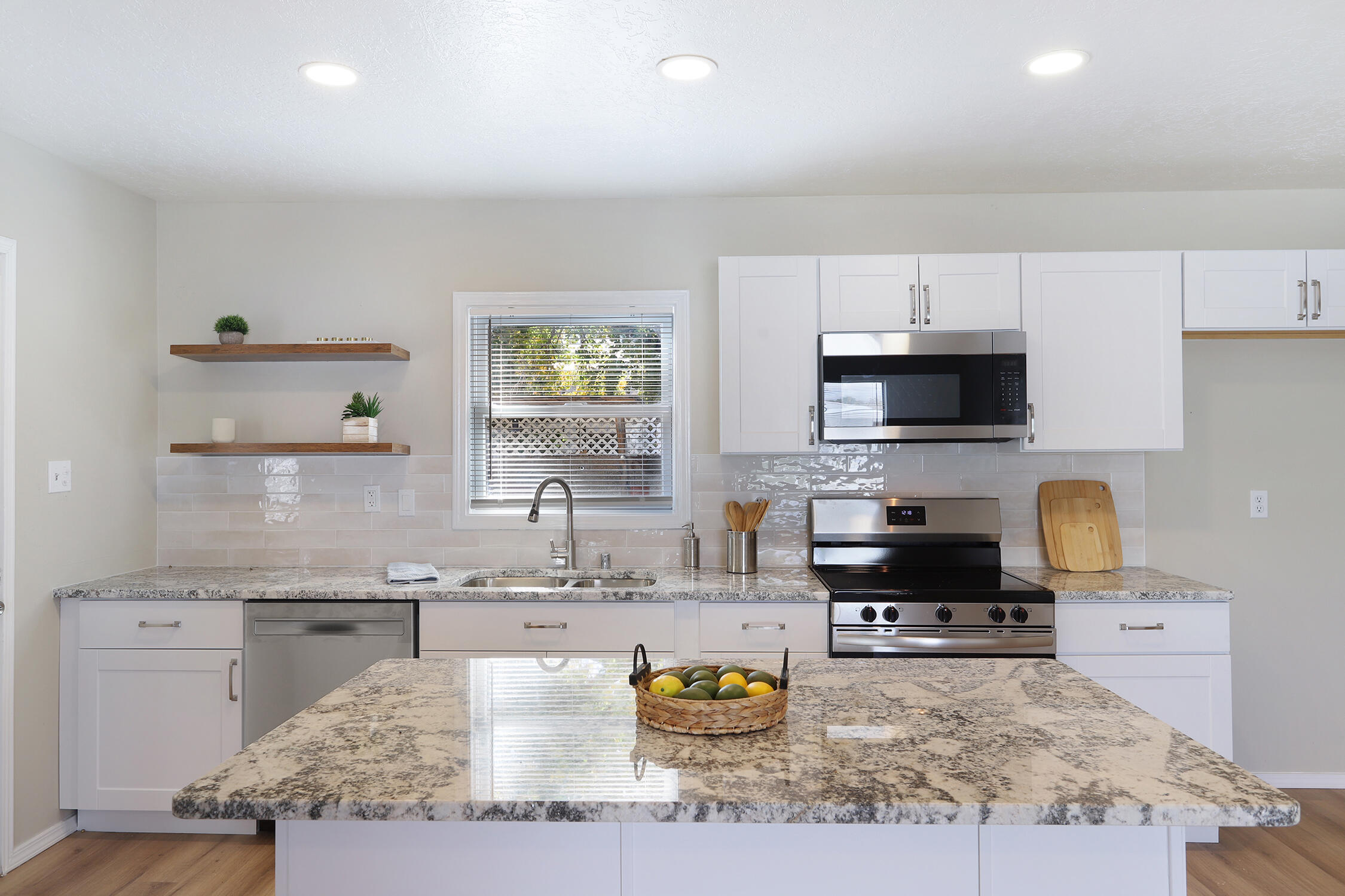 5716 DON LORENZO Drive SW