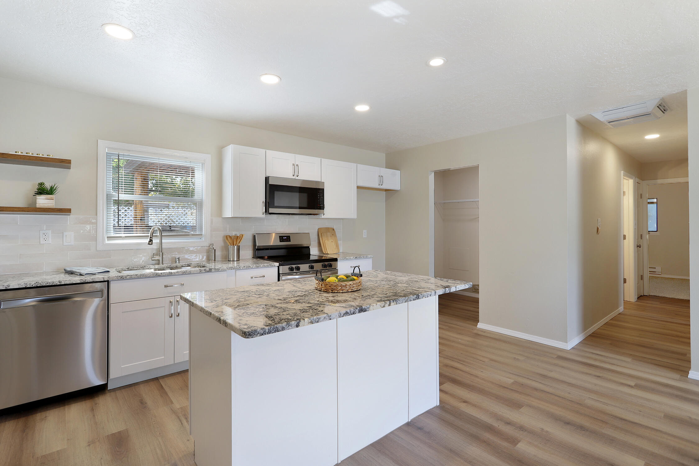 5716 DON LORENZO Drive SW
