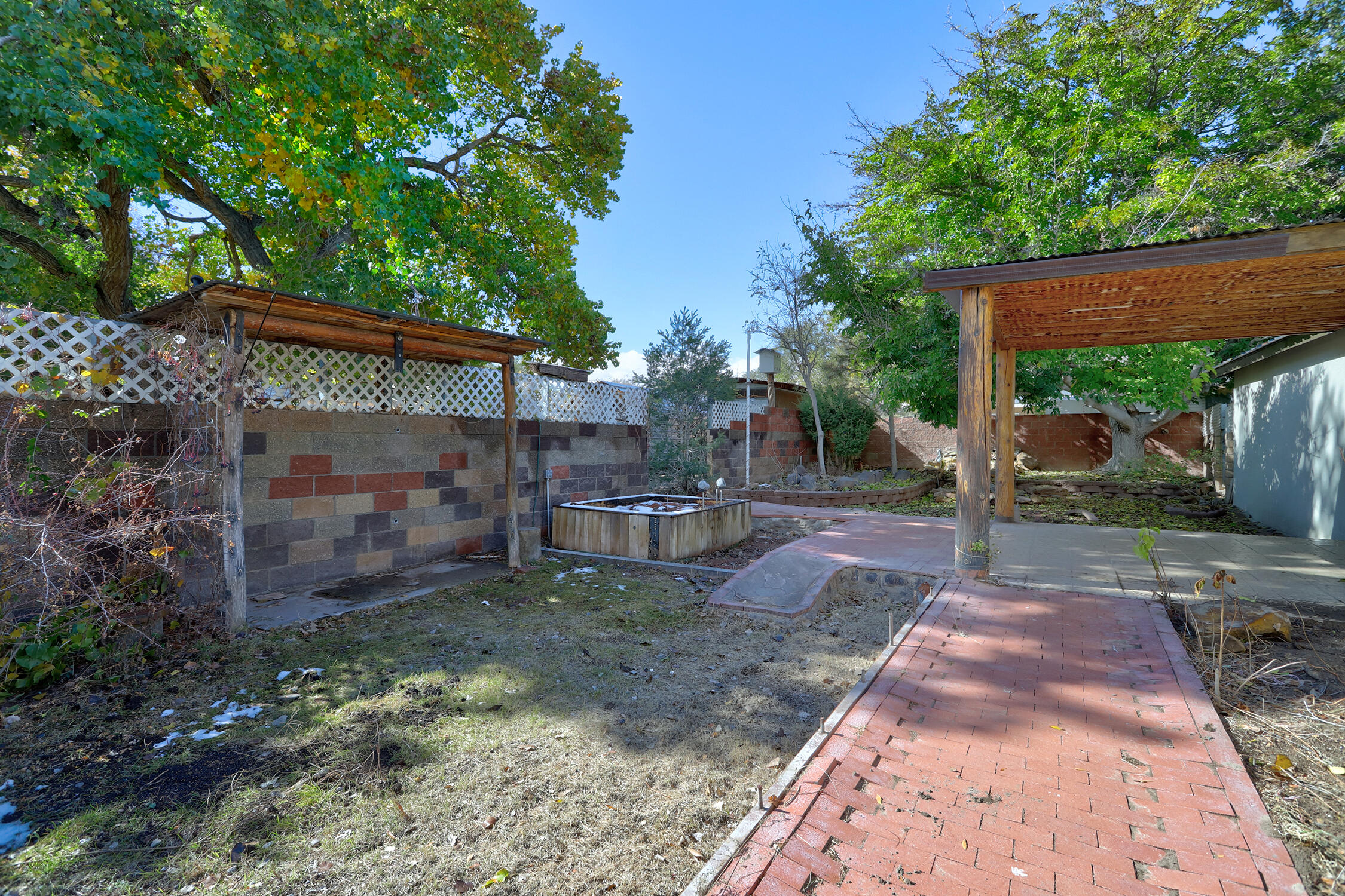 5716 DON LORENZO Drive SW