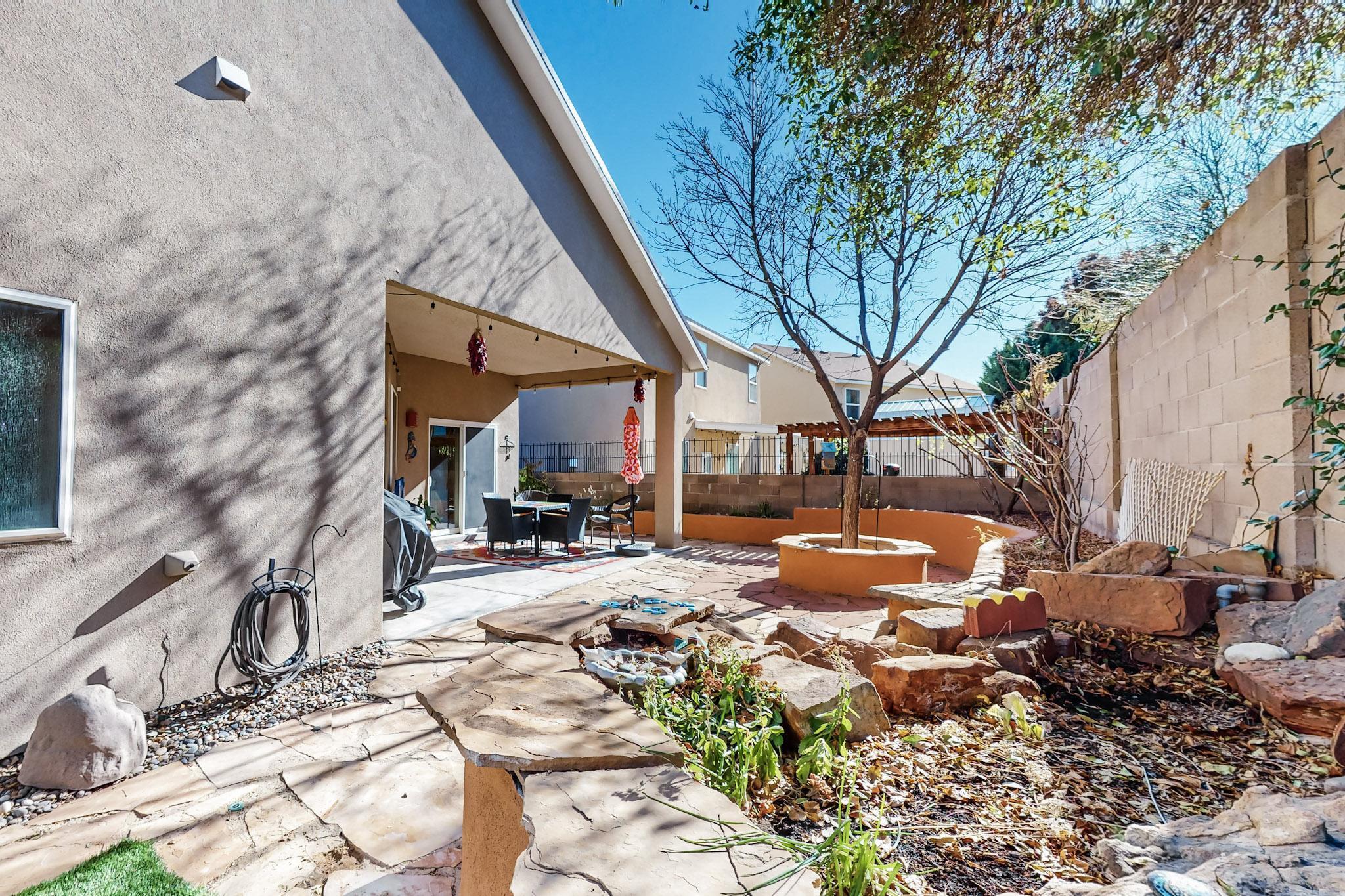 1333 REYNOSA Loop SE