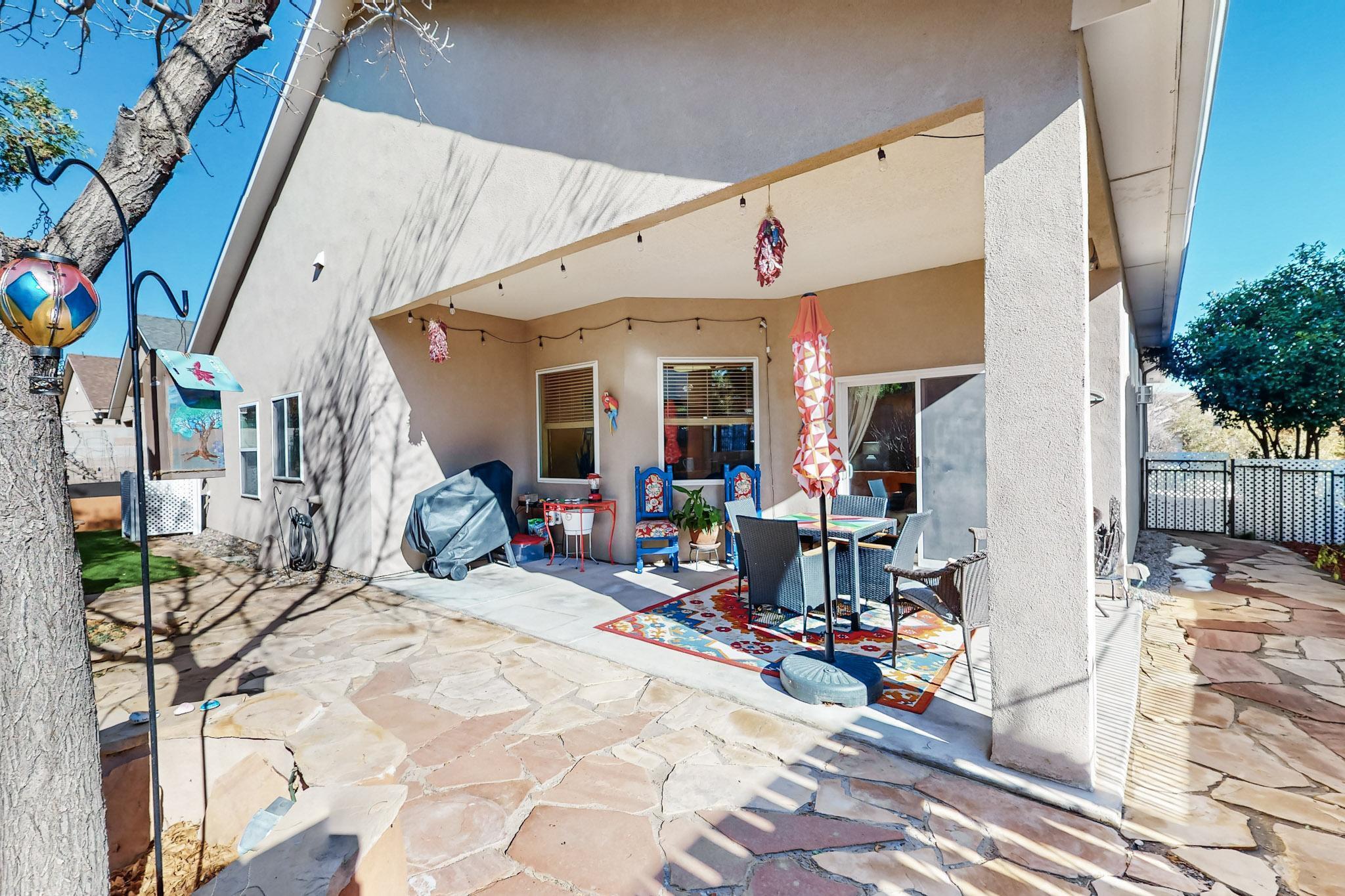 1333 REYNOSA Loop SE