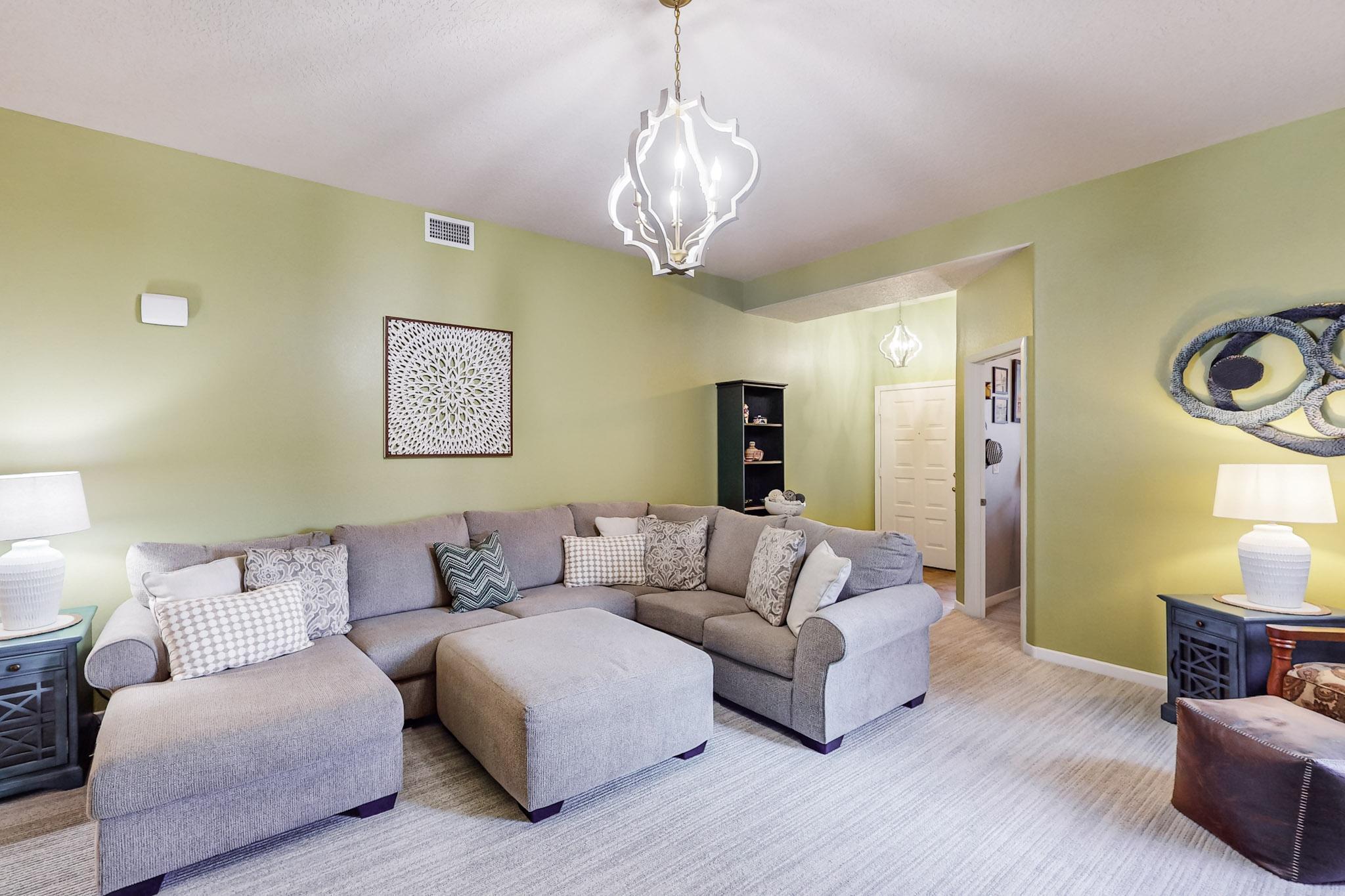 1333 REYNOSA Loop SE