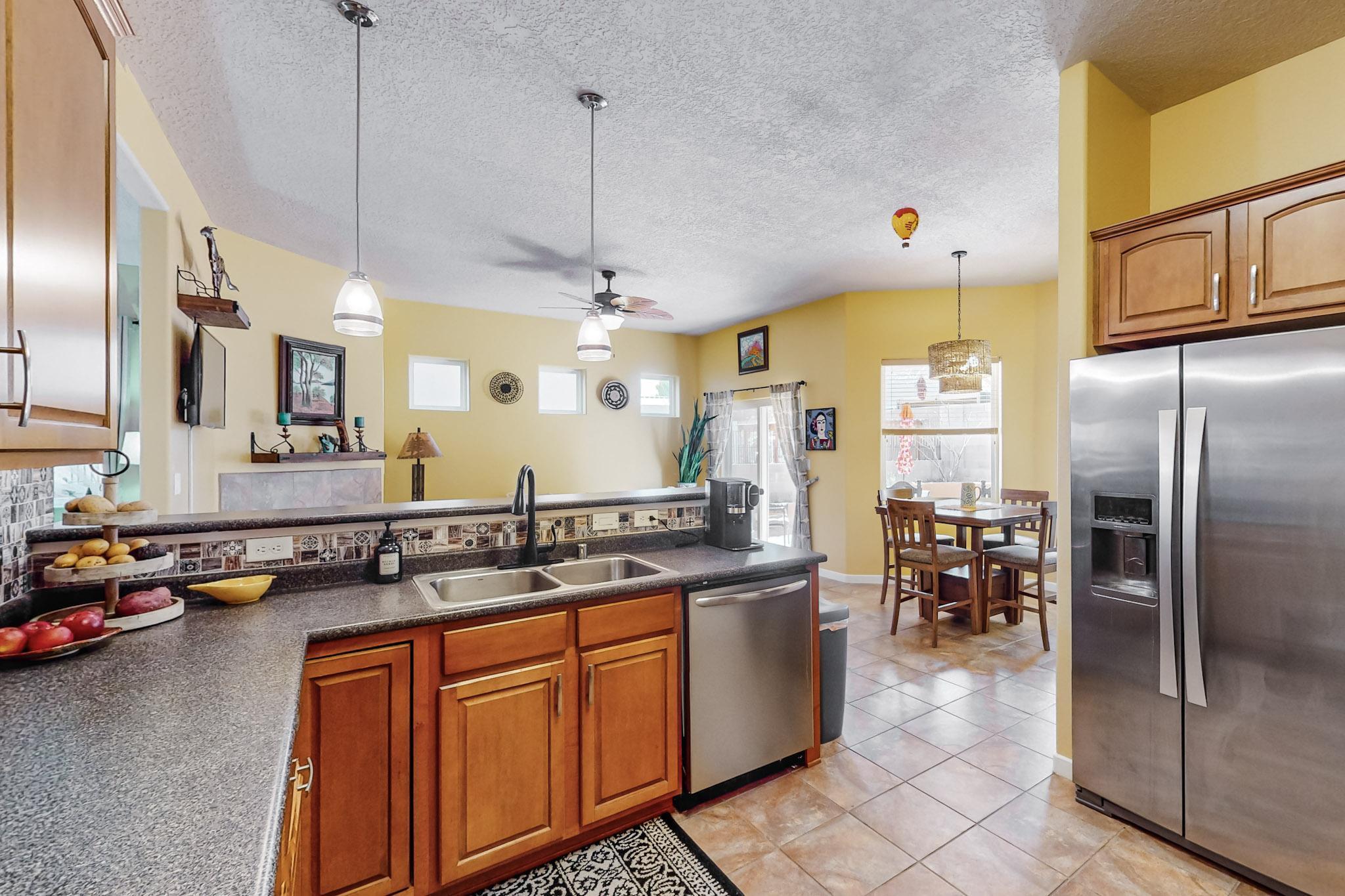 1333 REYNOSA Loop SE