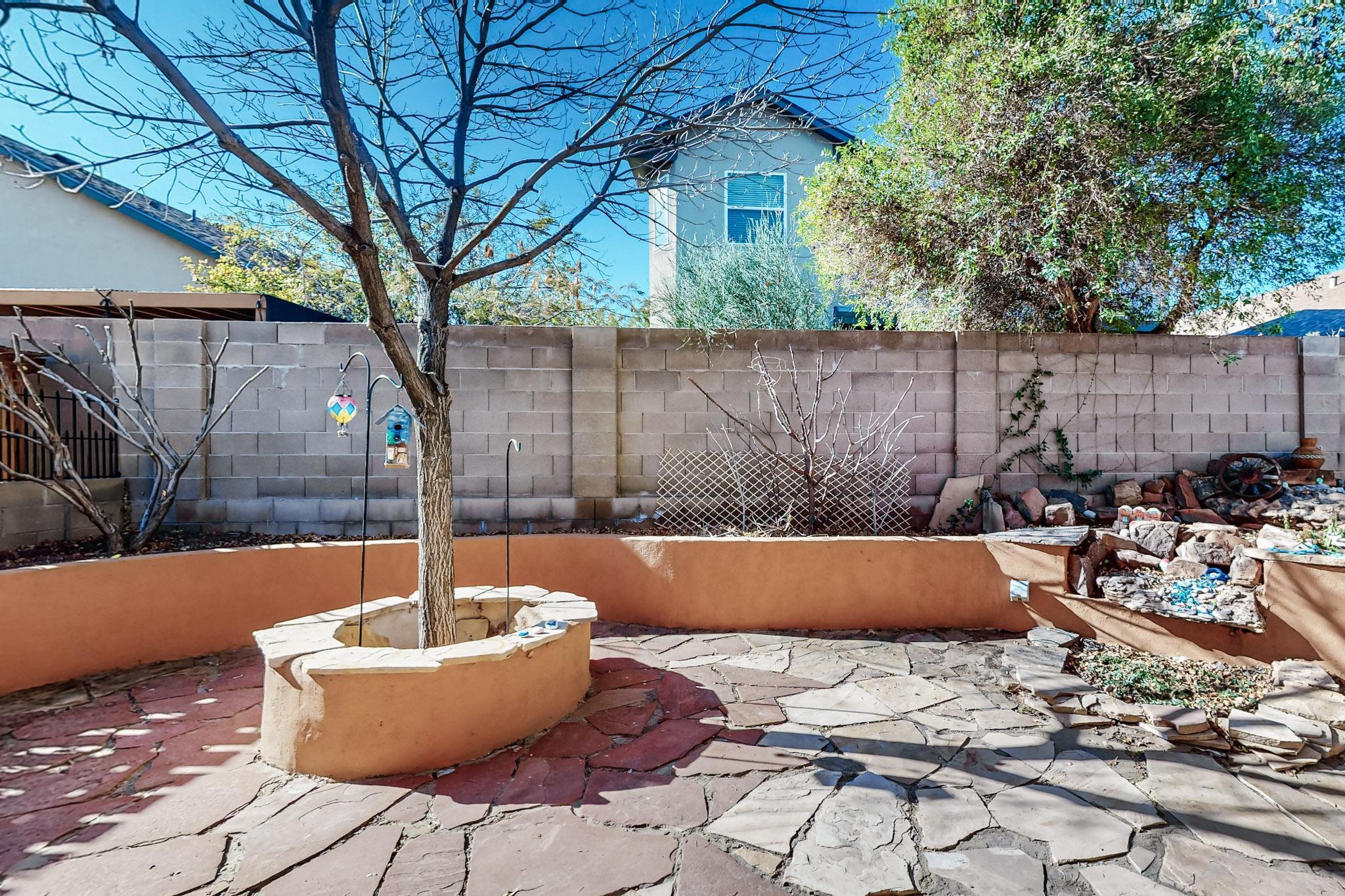 1333 REYNOSA Loop SE