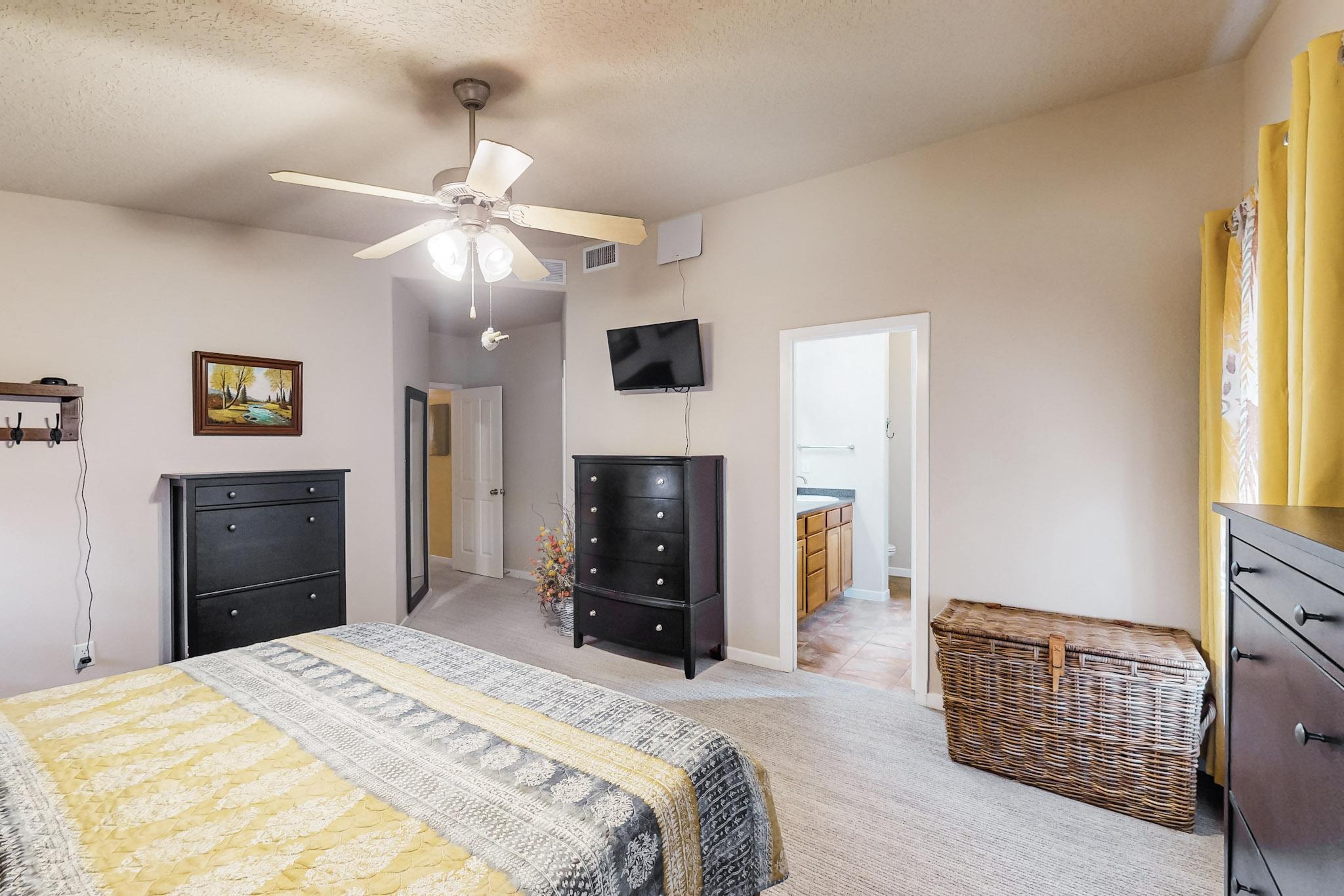 1333 REYNOSA Loop SE
