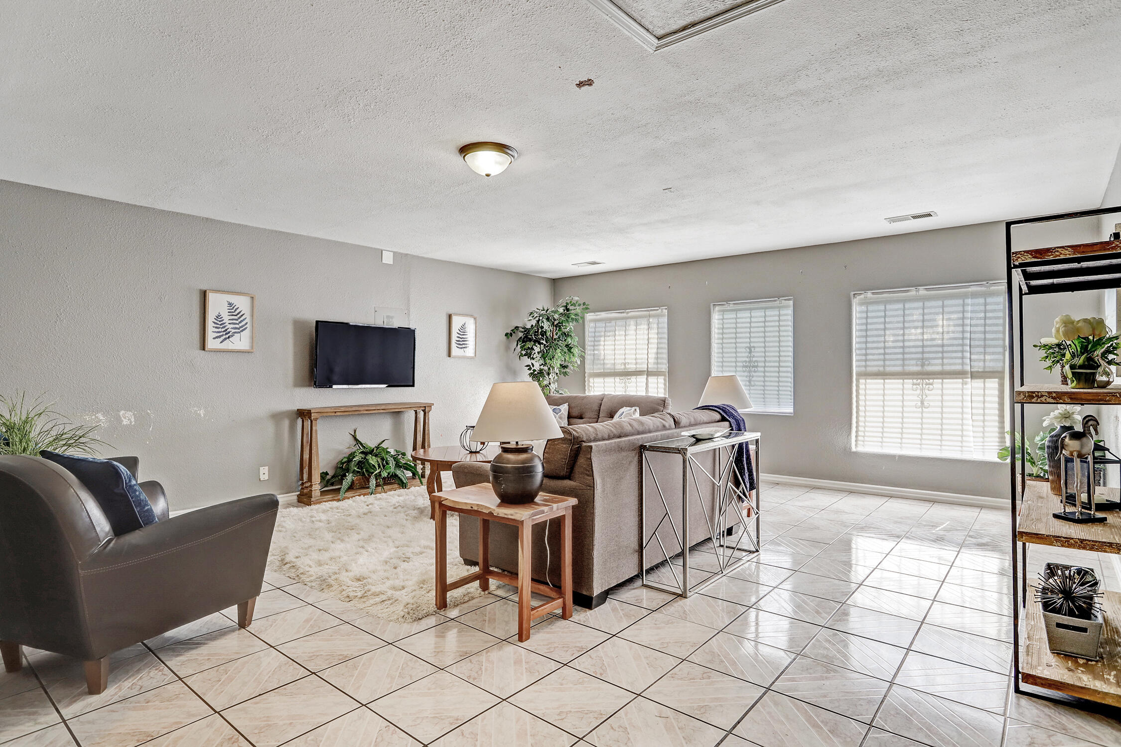 7909 APRIL FLOWER Road SW