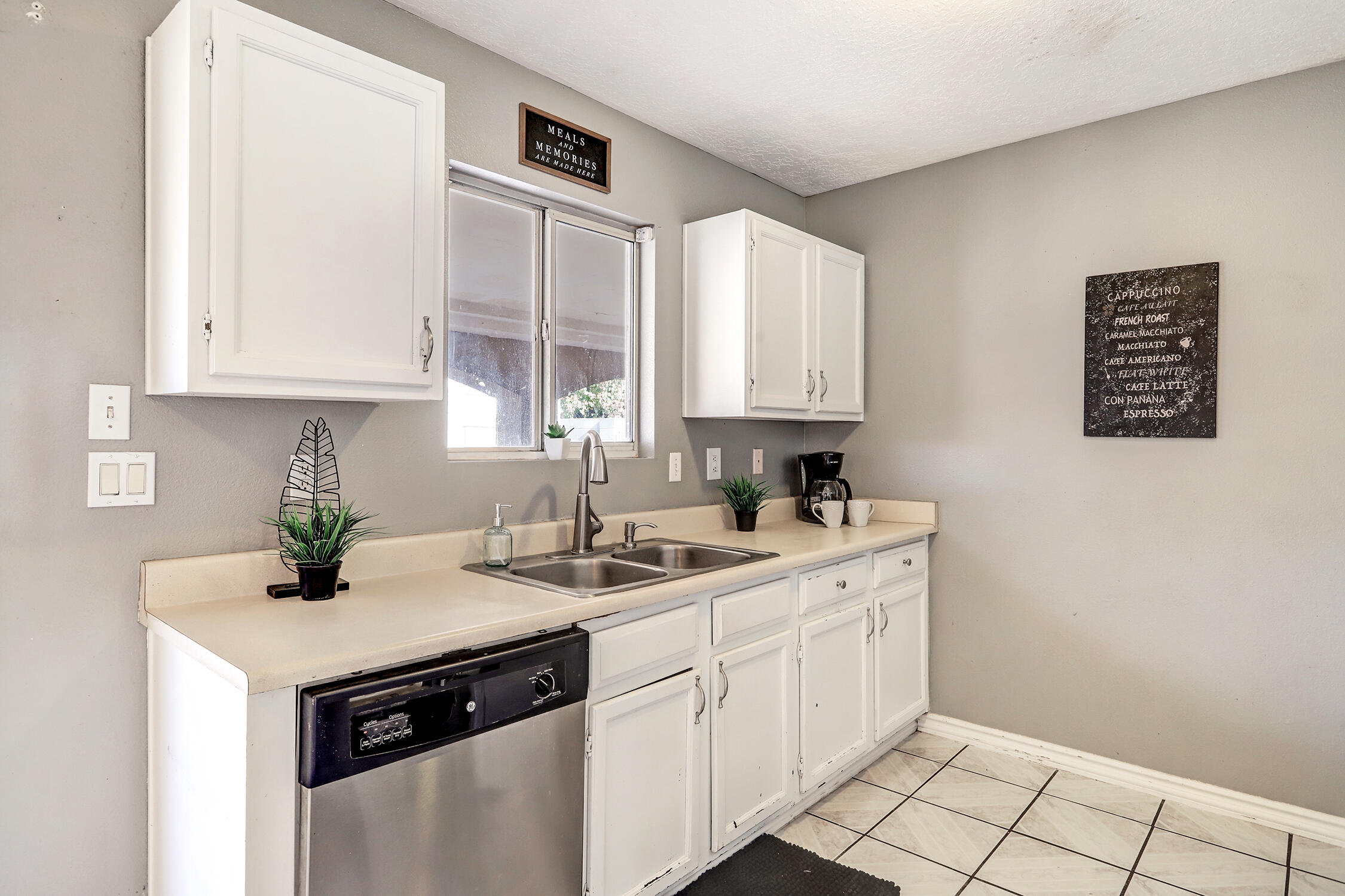 7909 APRIL FLOWER Road SW