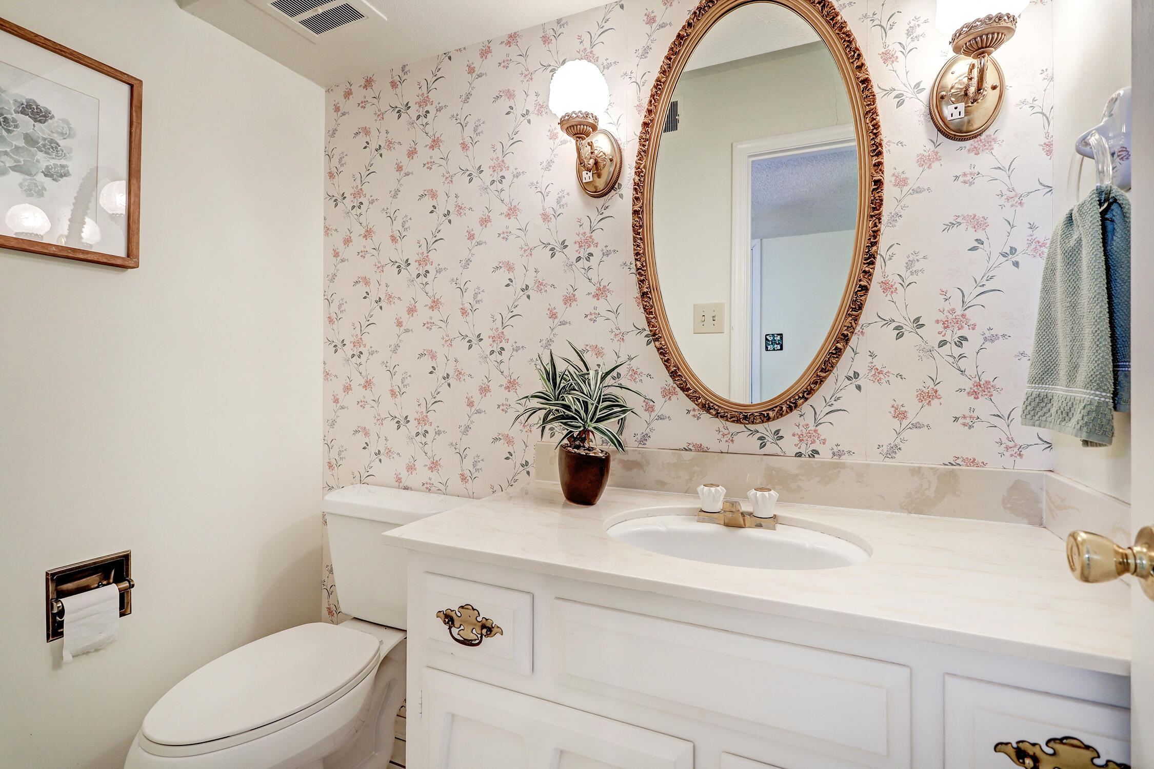 1205 Bernalillo Place