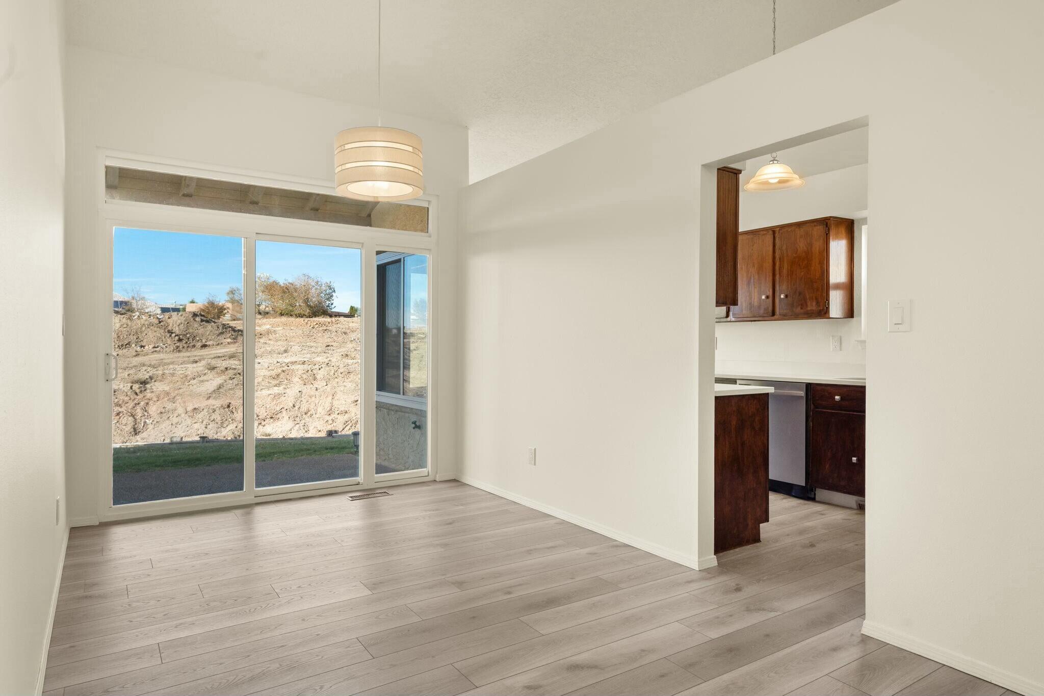 608 EASTLAKE Drive SE