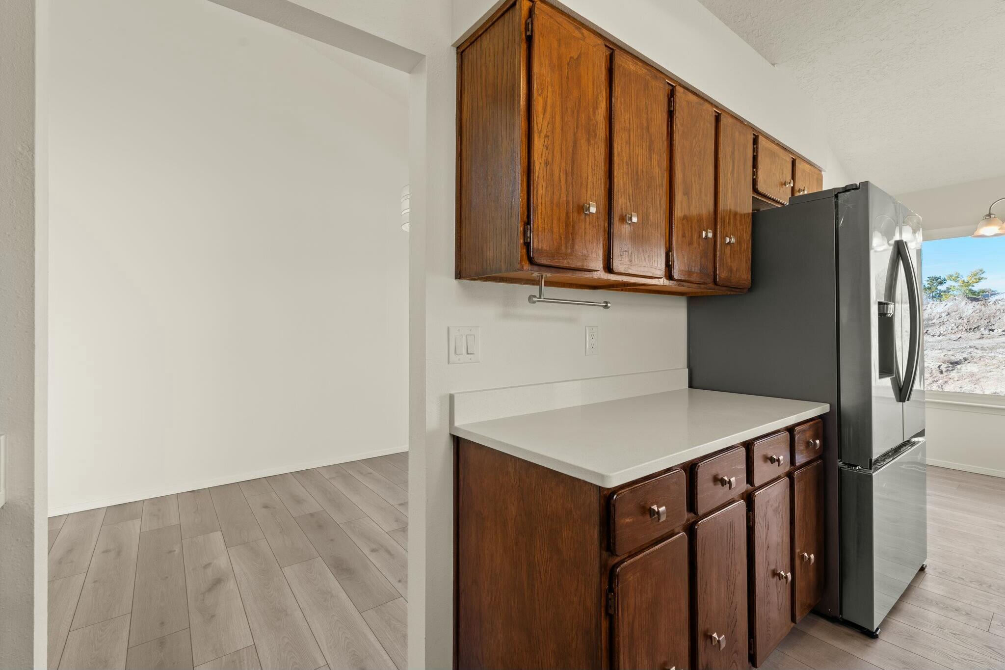 608 EASTLAKE Drive SE