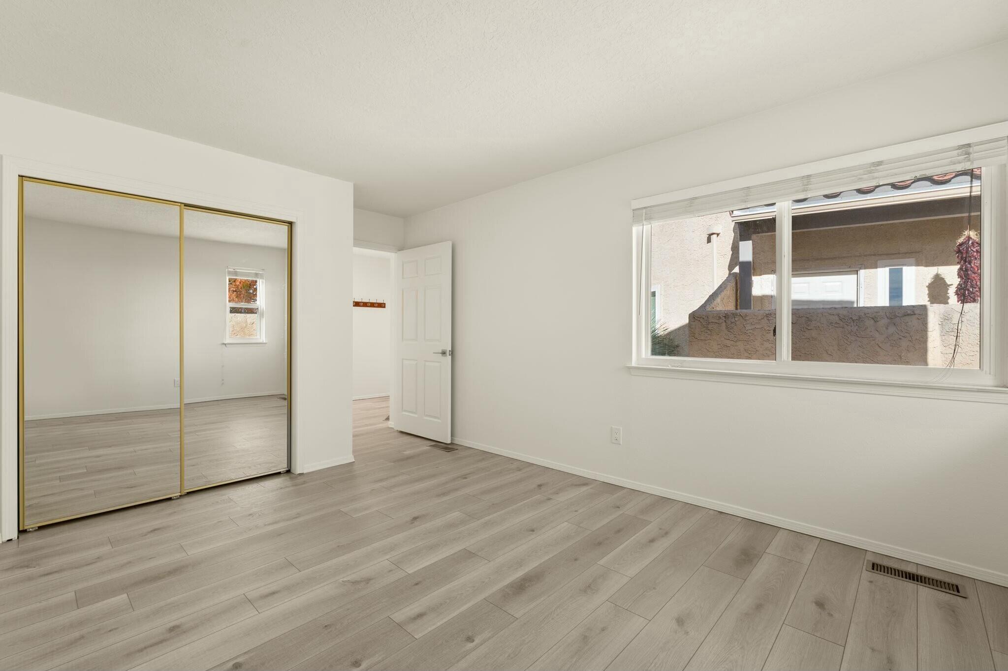 608 EASTLAKE Drive SE