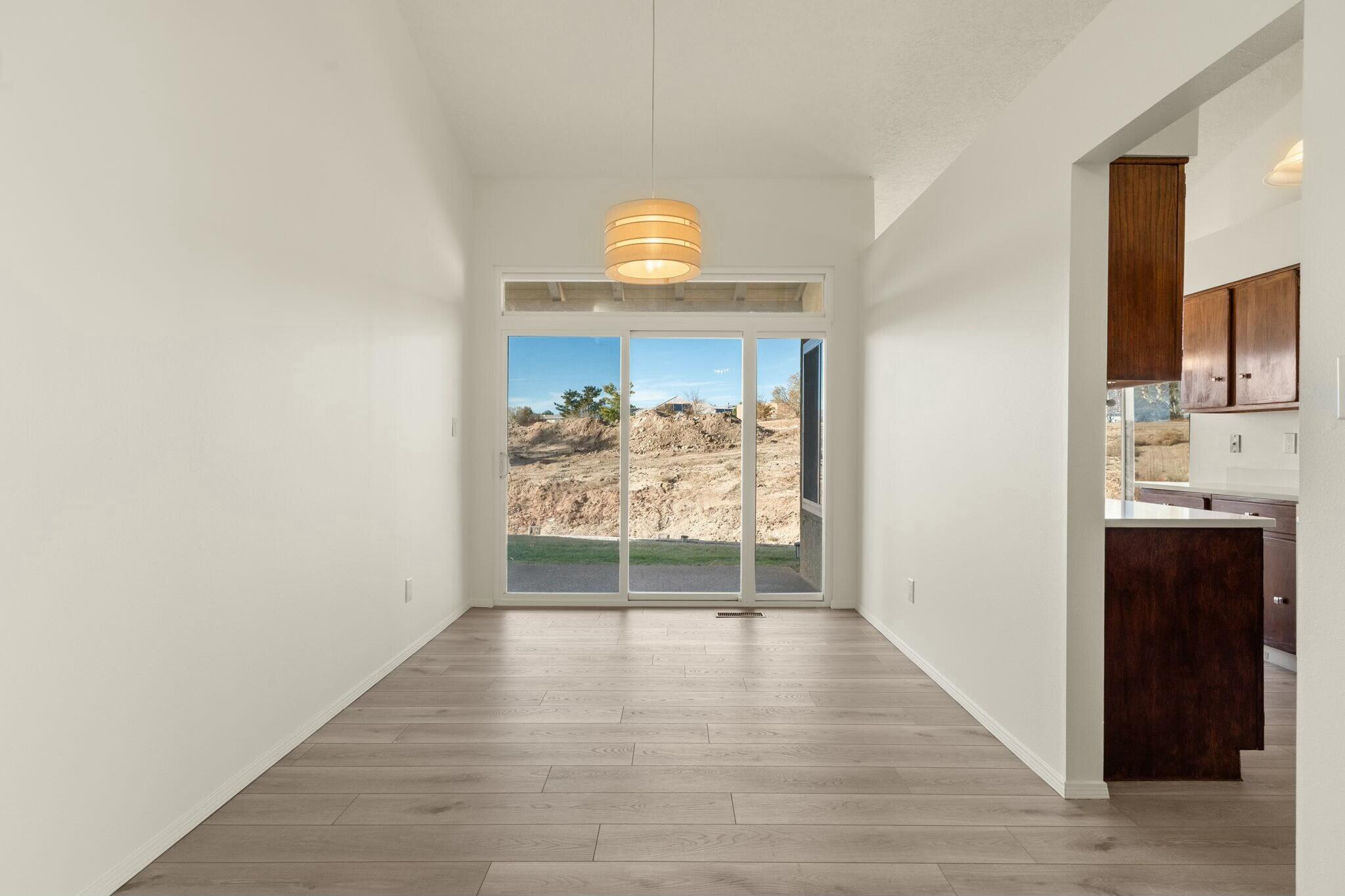 608 EASTLAKE Drive SE