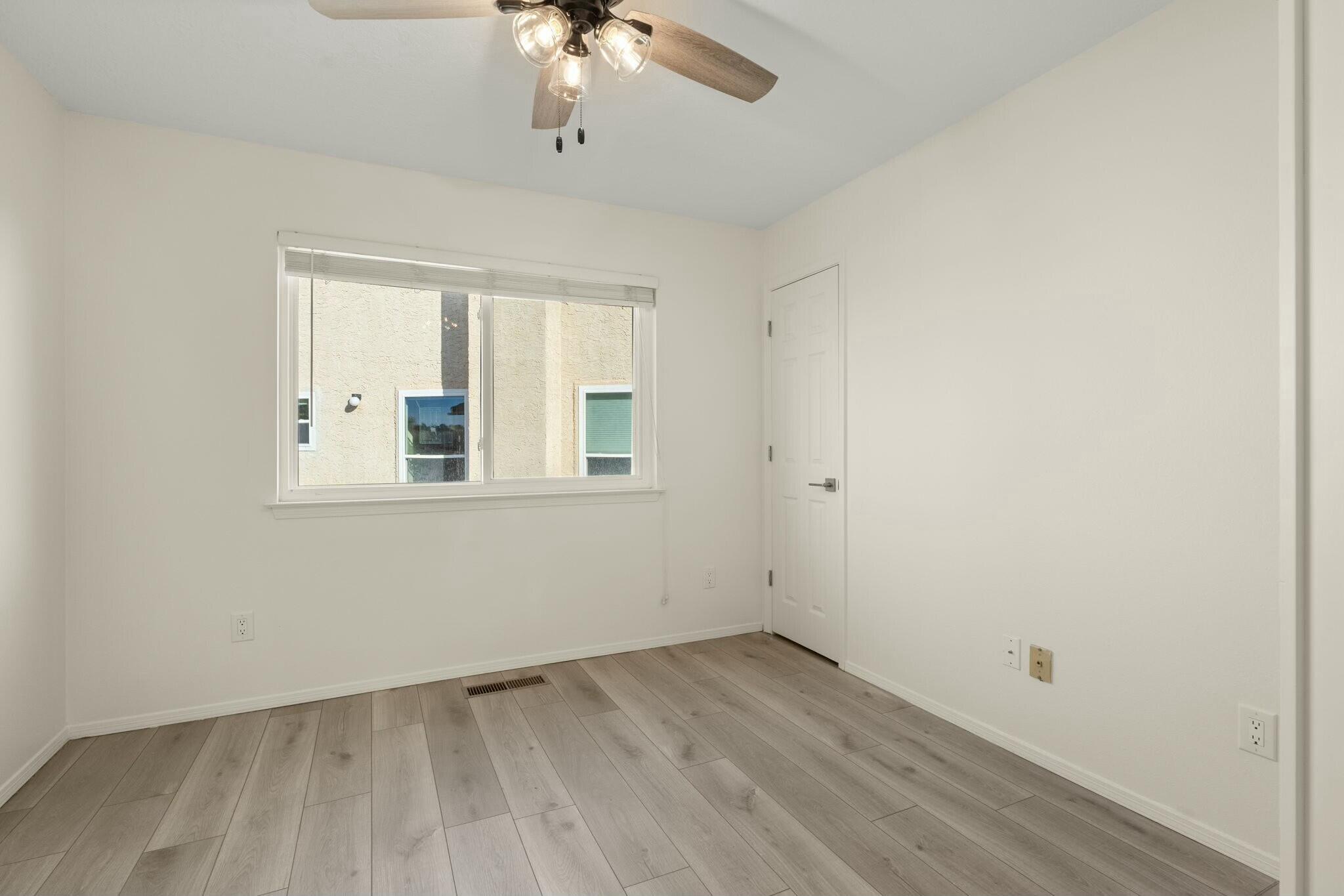 608 EASTLAKE Drive SE