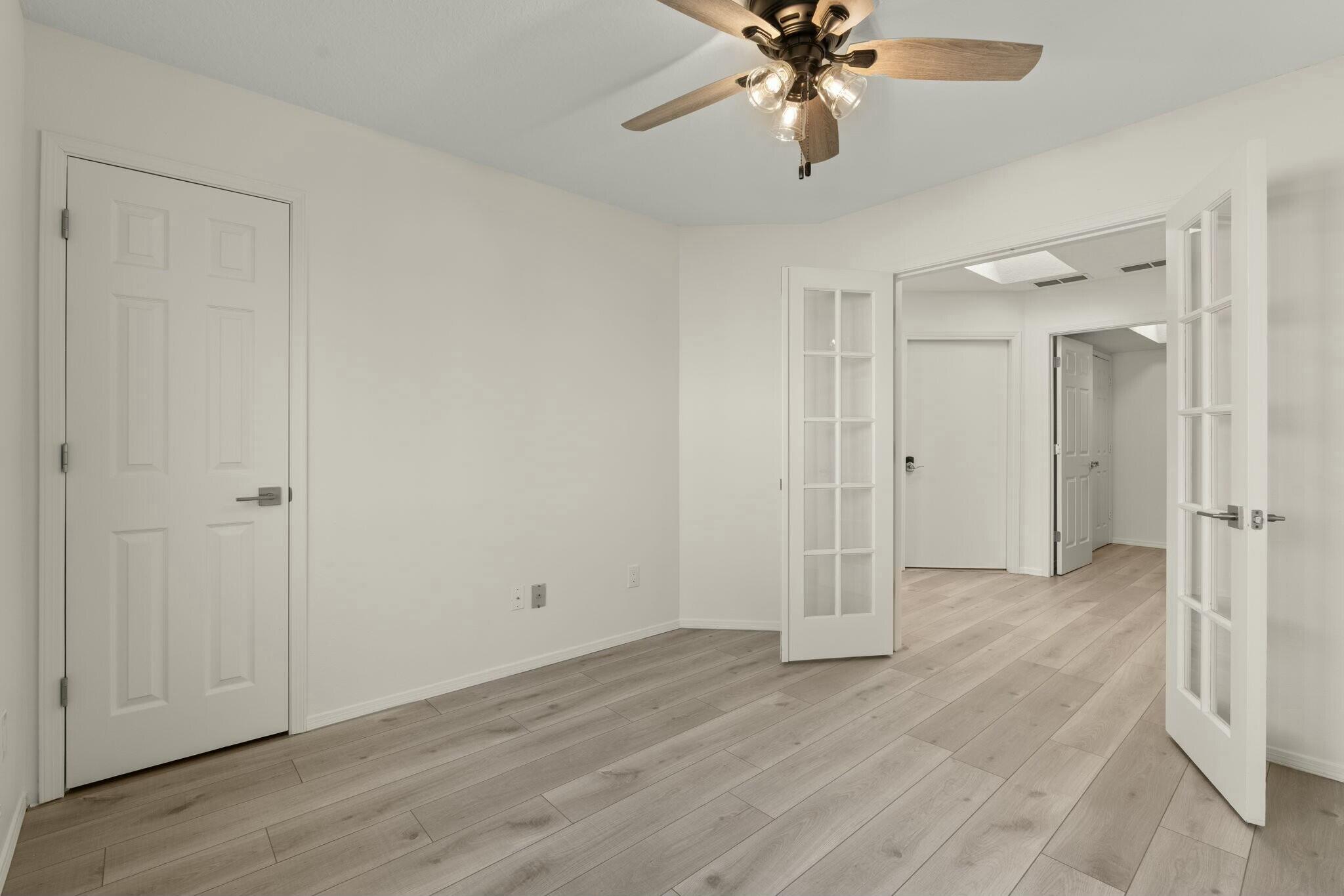 608 EASTLAKE Drive SE