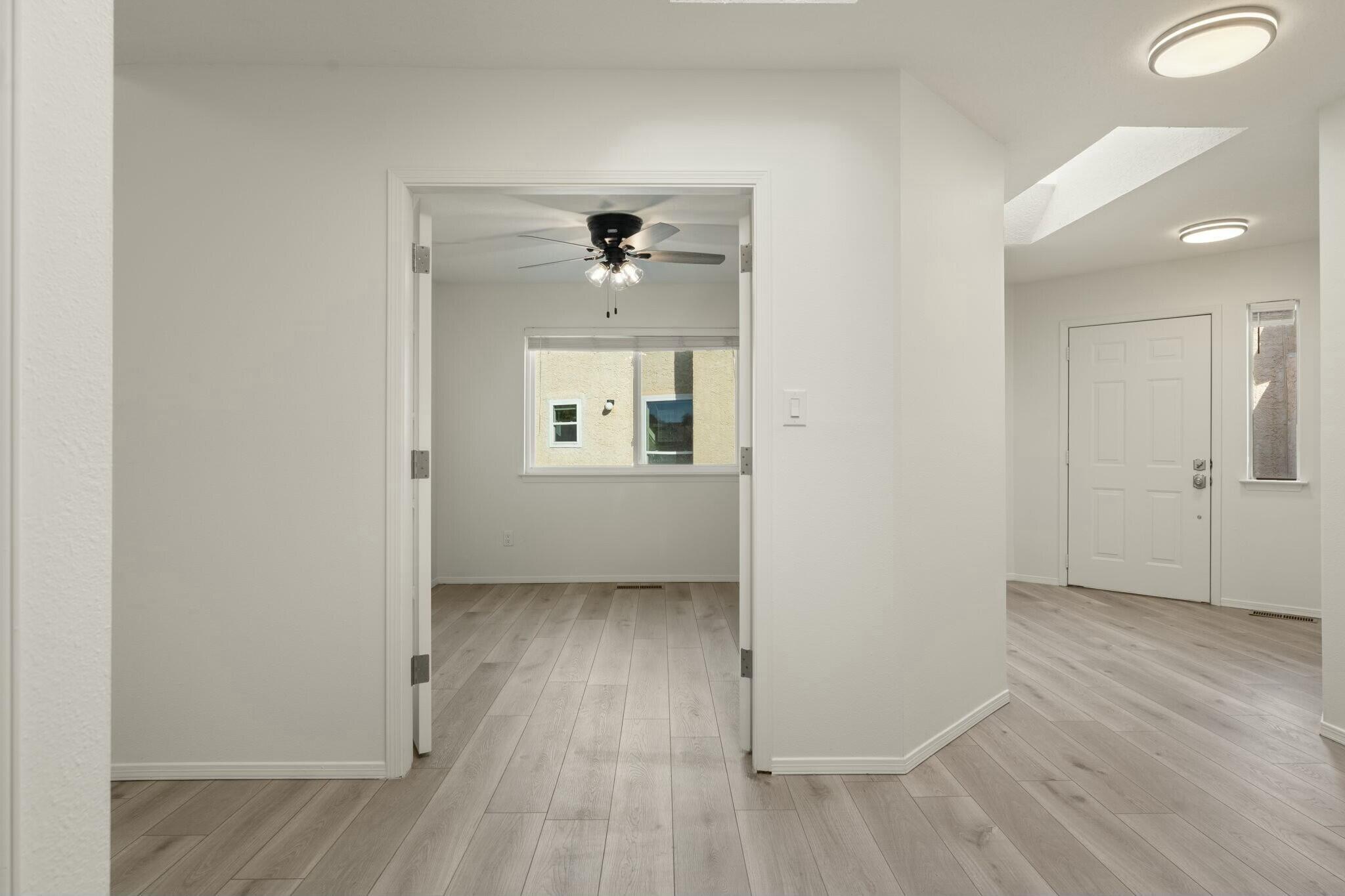 608 EASTLAKE Drive SE