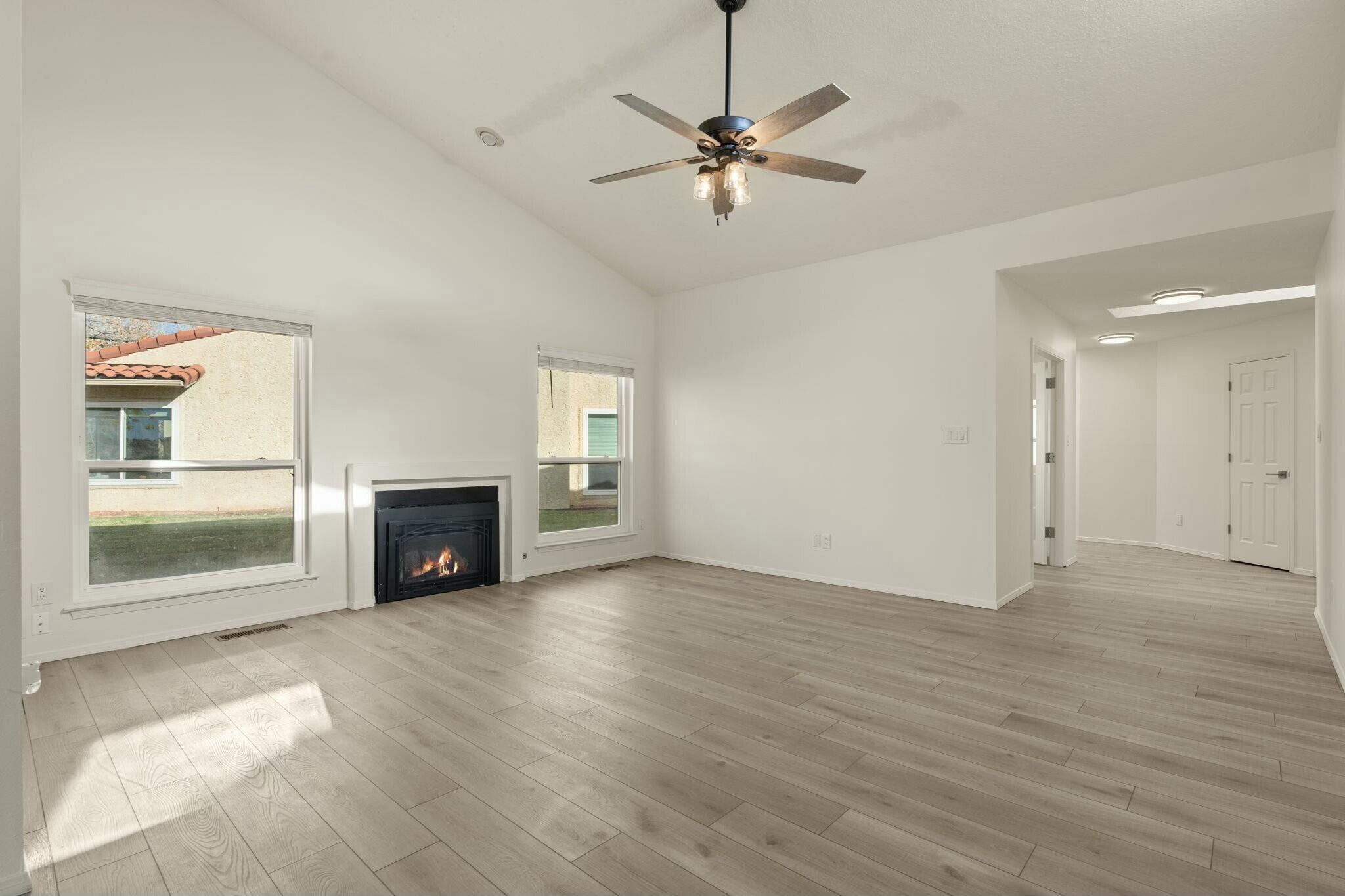 608 EASTLAKE Drive SE