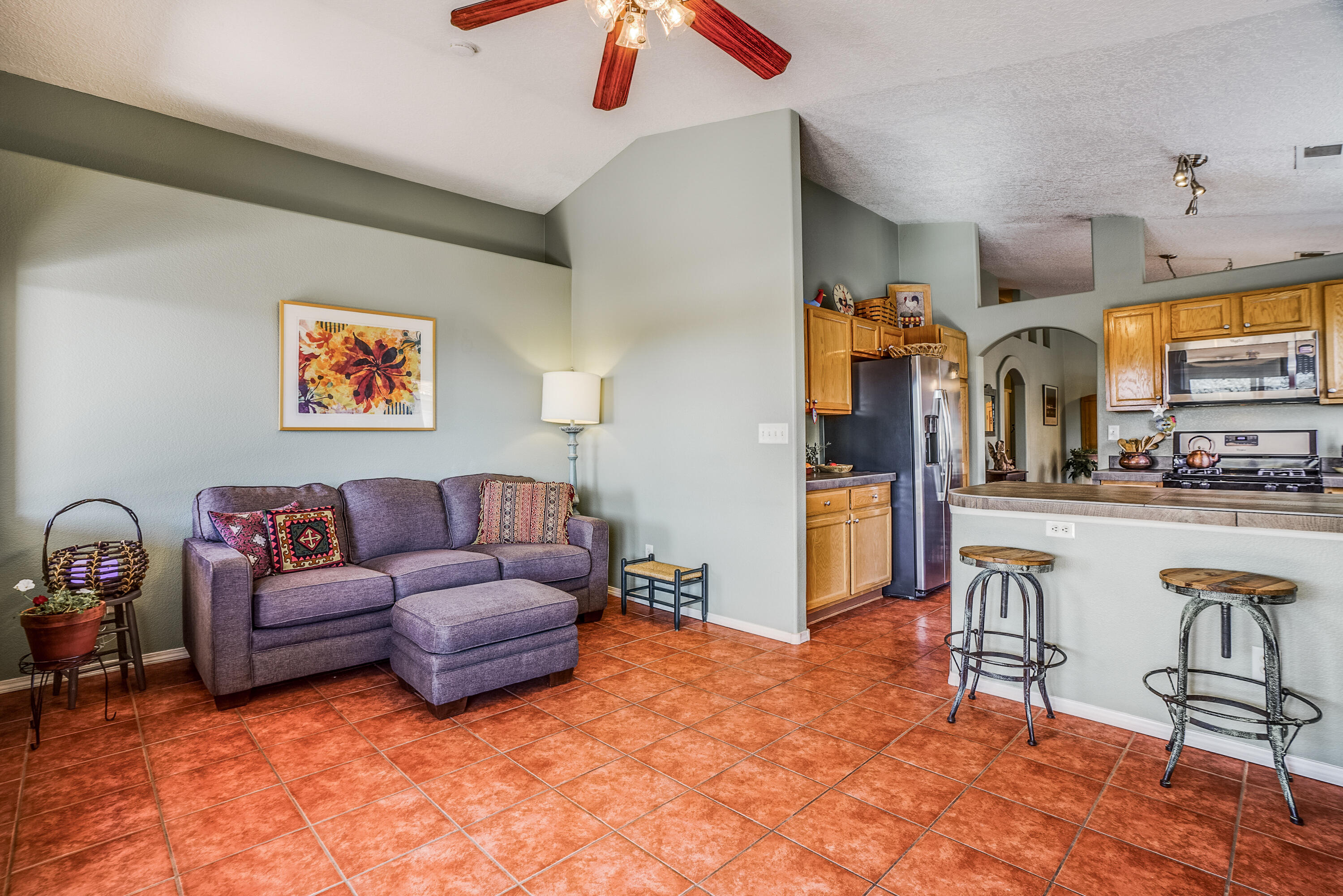 6132 VAUGHN Drive NE