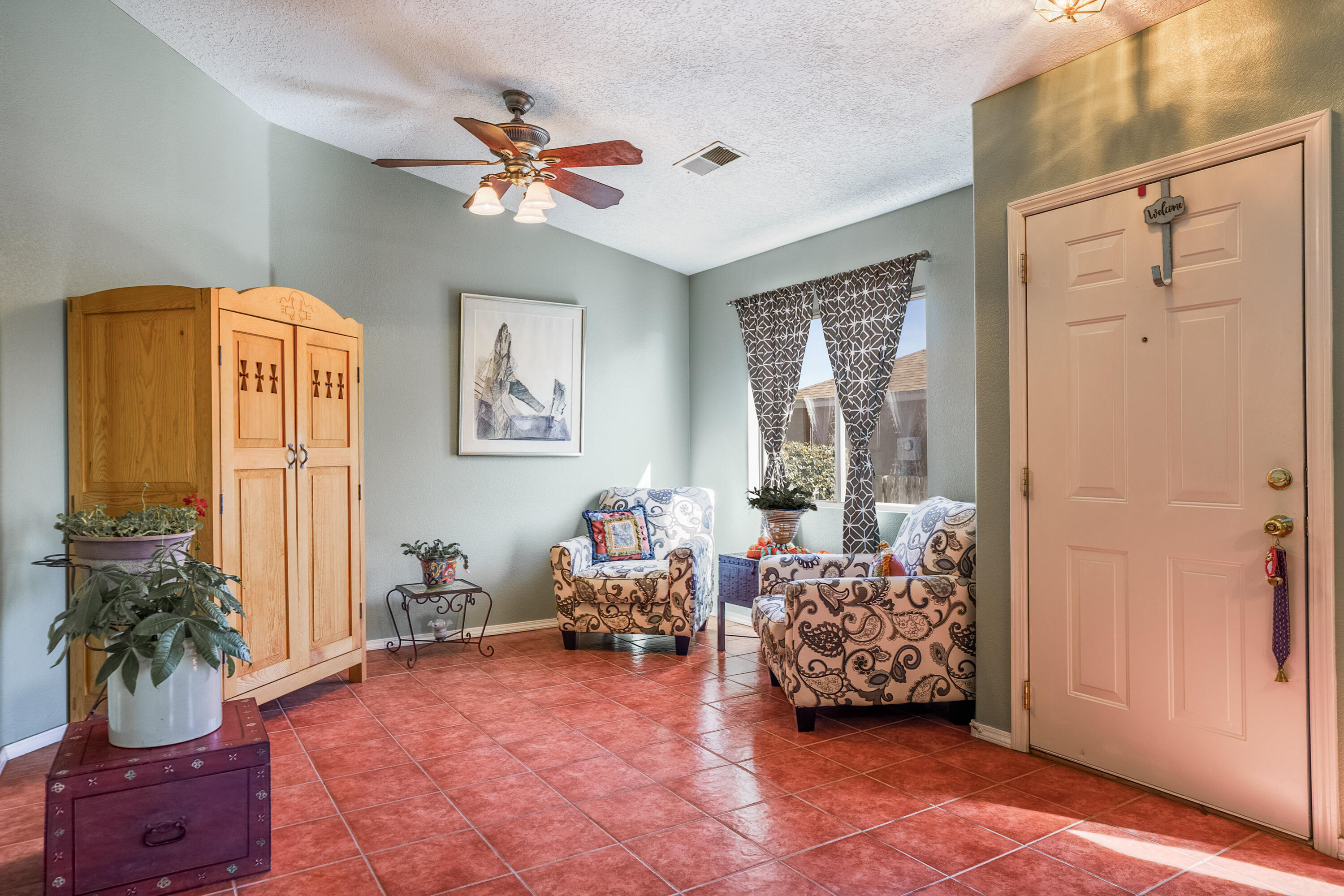 6132 VAUGHN Drive NE