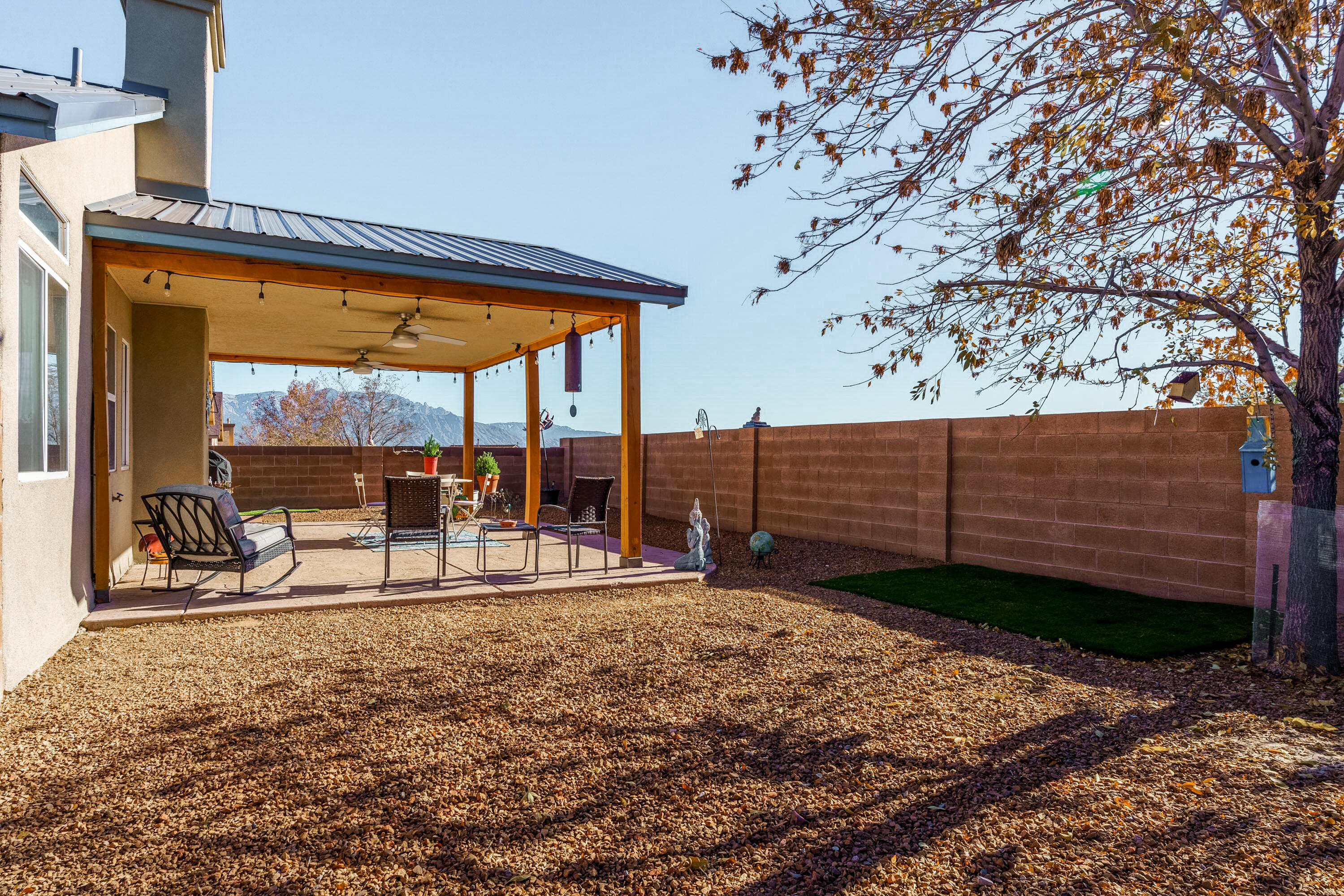 6132 VAUGHN Drive NE