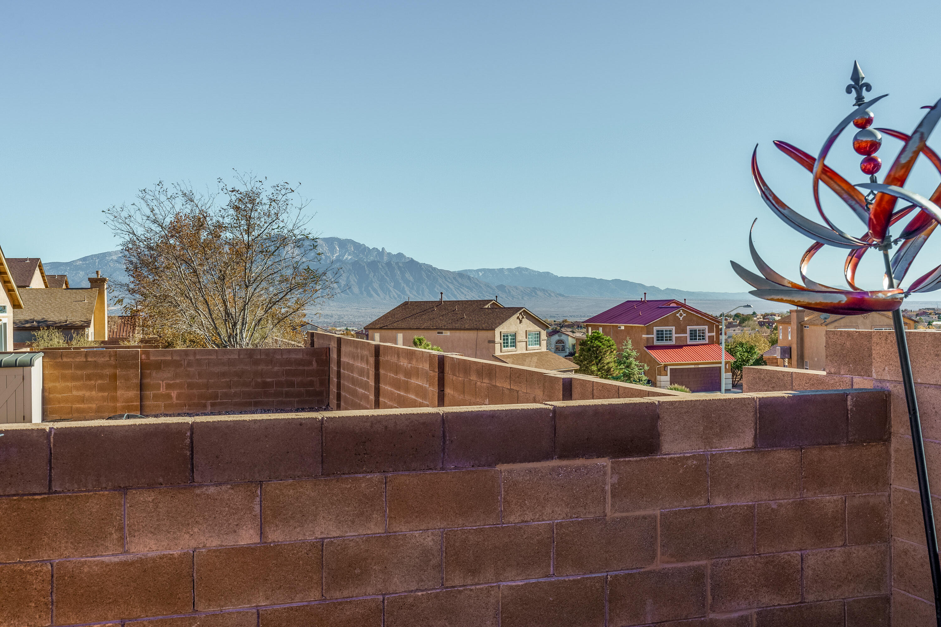 6132 VAUGHN Drive NE