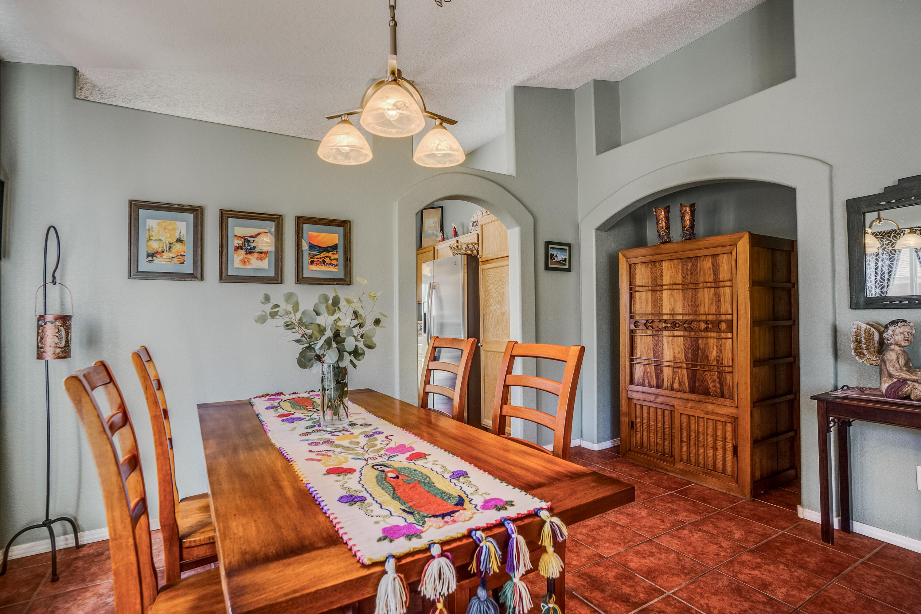 6132 VAUGHN Drive NE