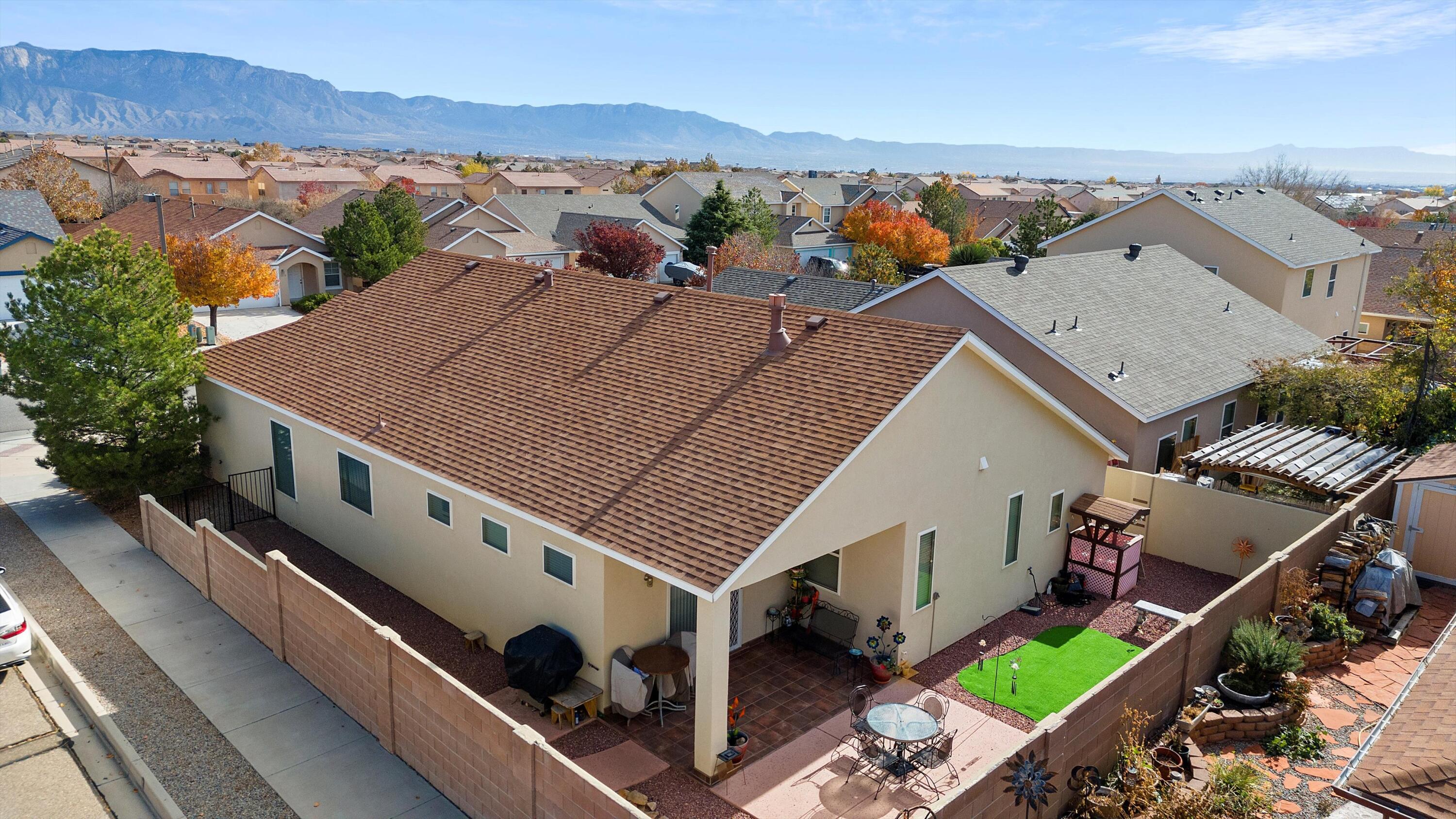 1217 REYNOSA Loop SE