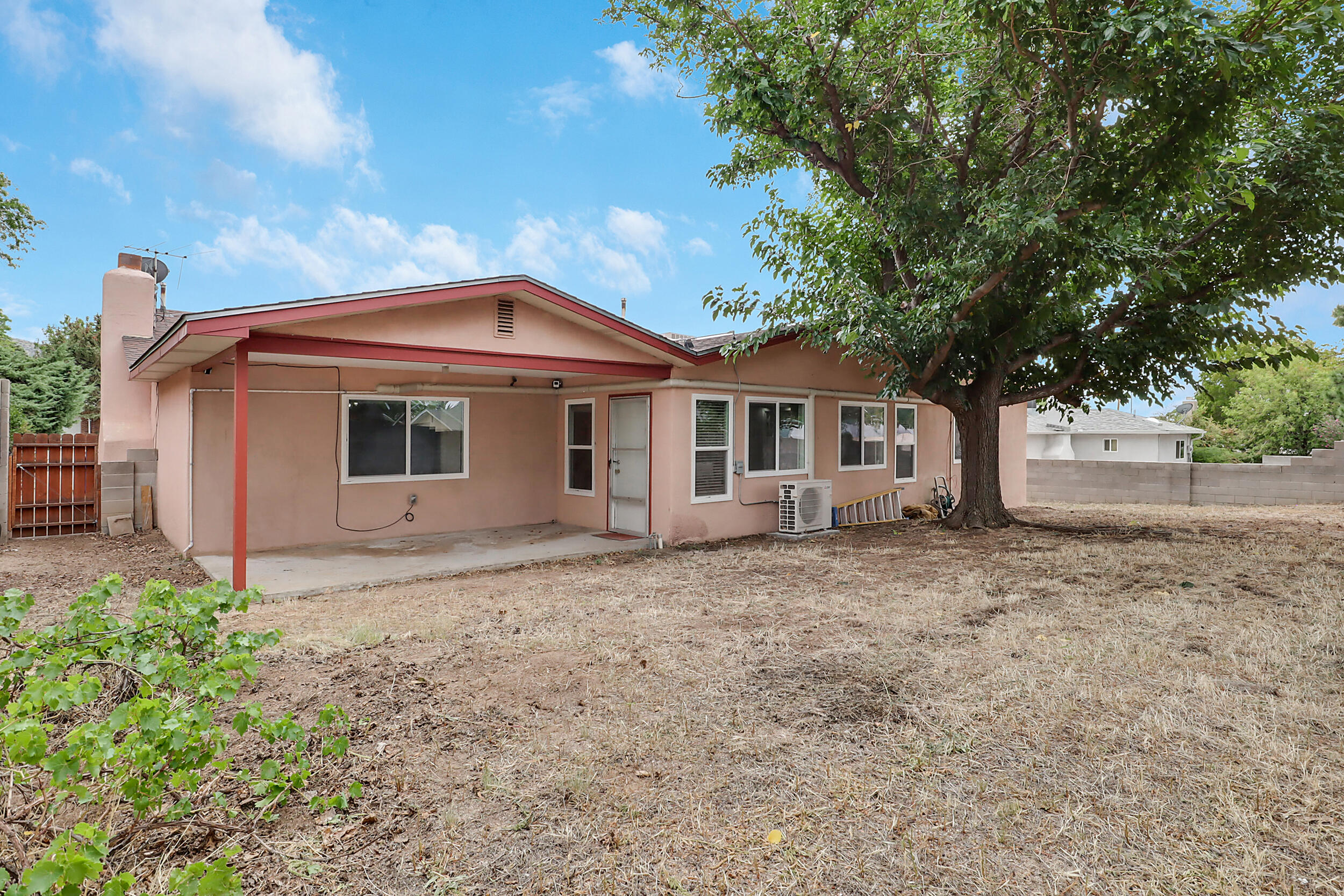 4525 BERMUDA Drive NE