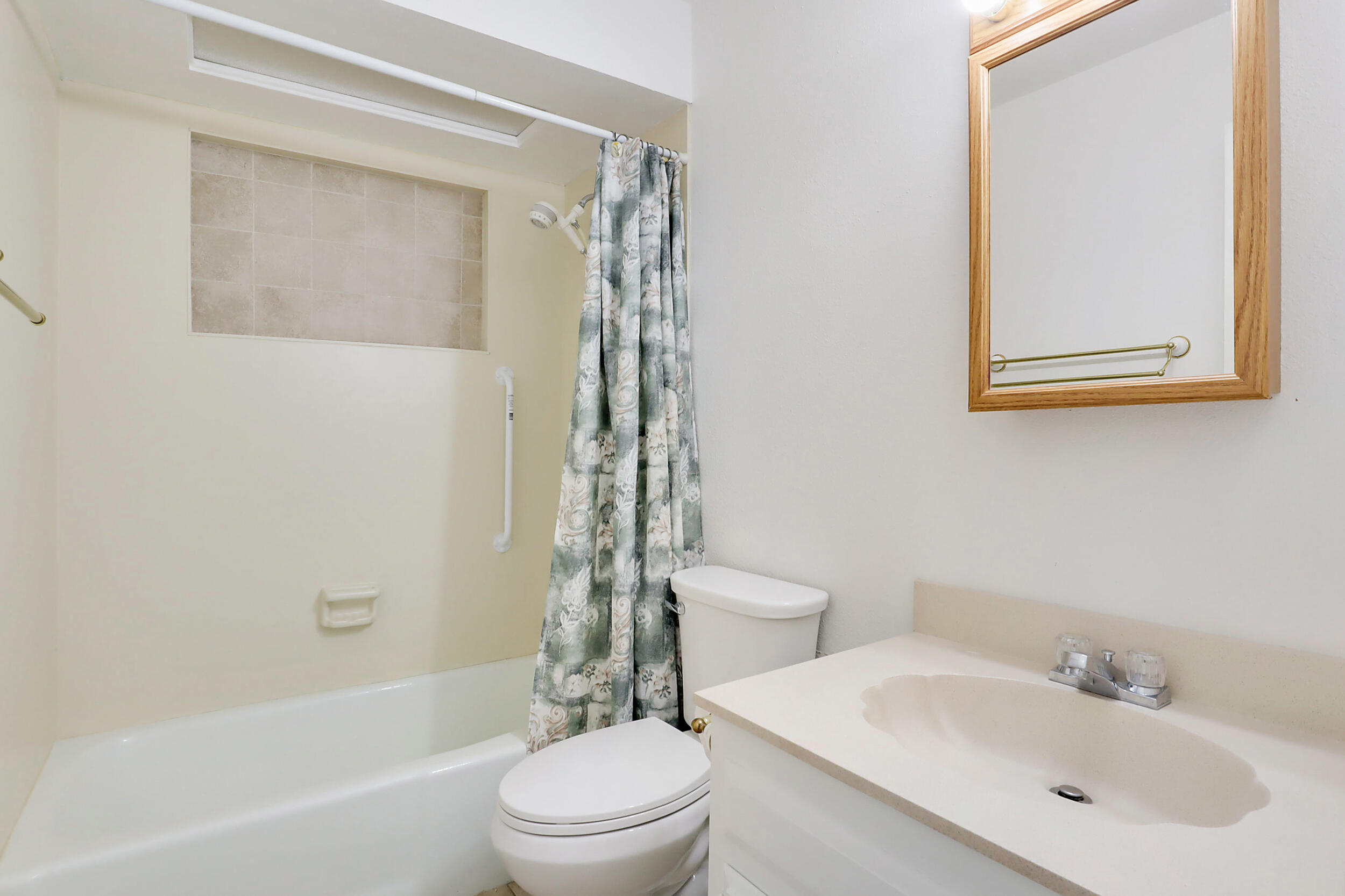 4525 BERMUDA Drive NE