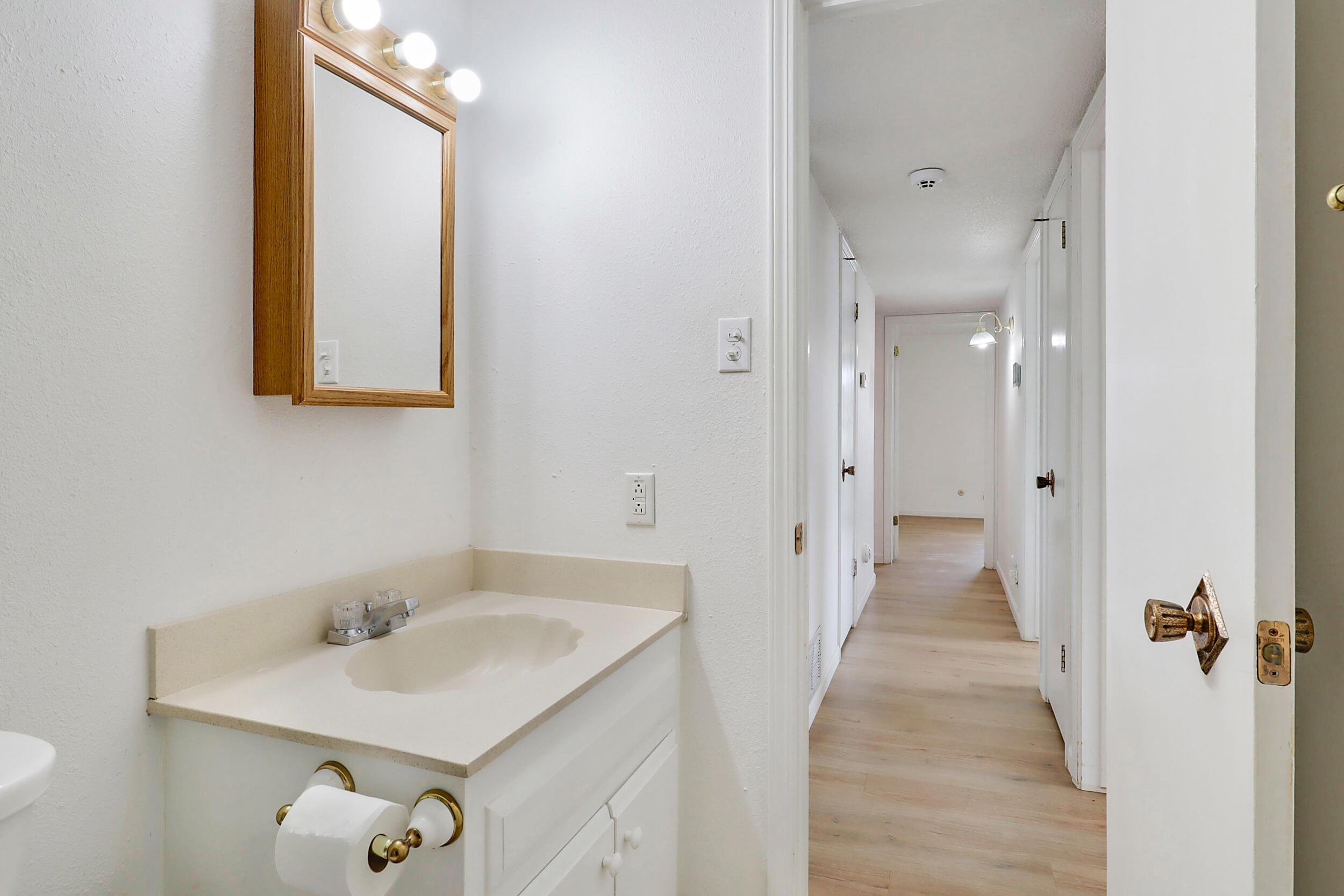 4525 BERMUDA Drive NE