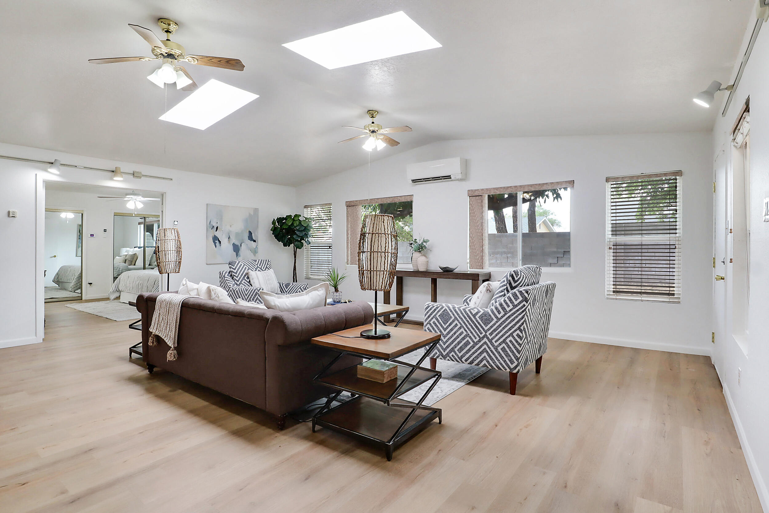 4525 BERMUDA Drive NE