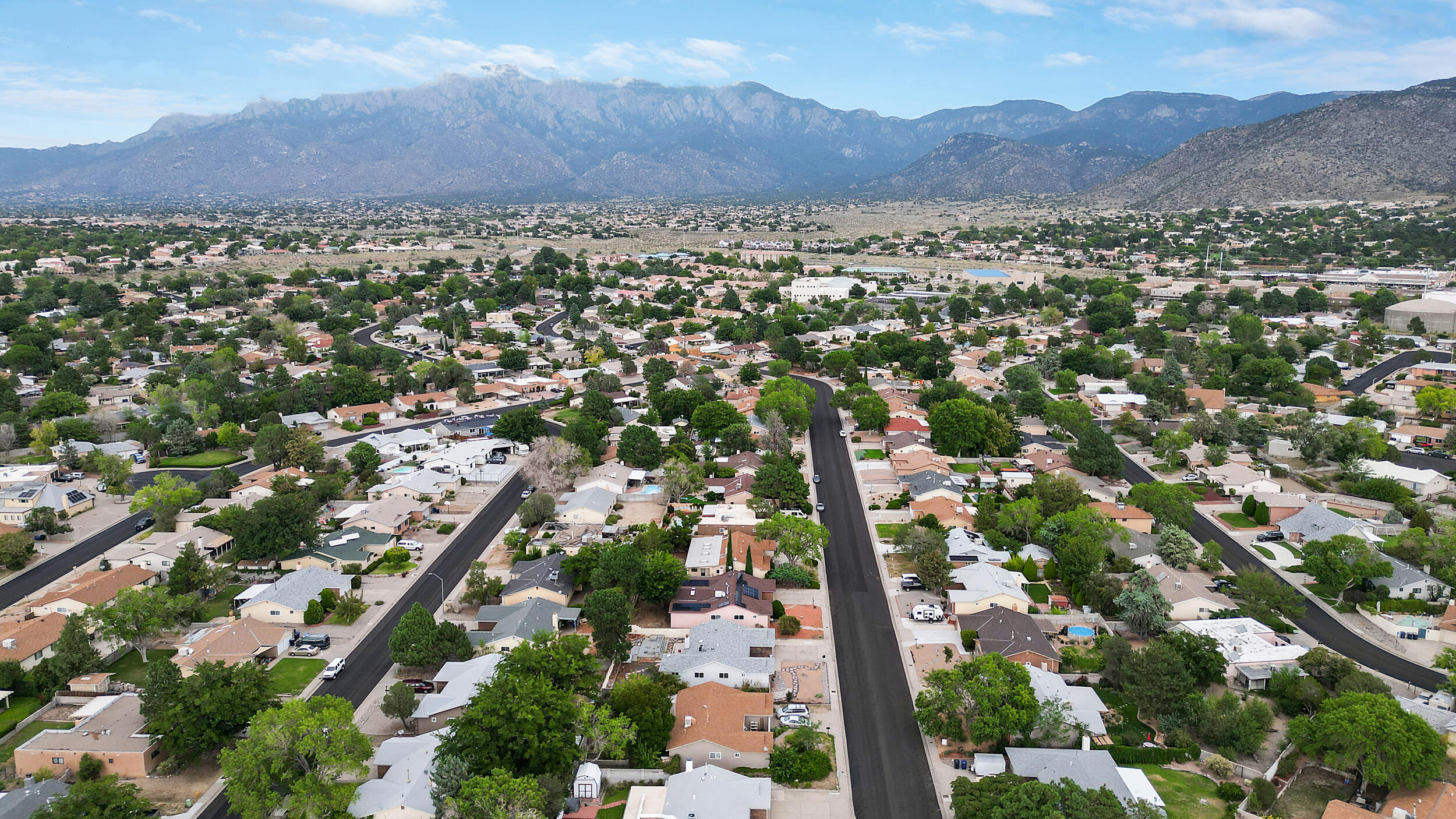 4525 BERMUDA Drive NE