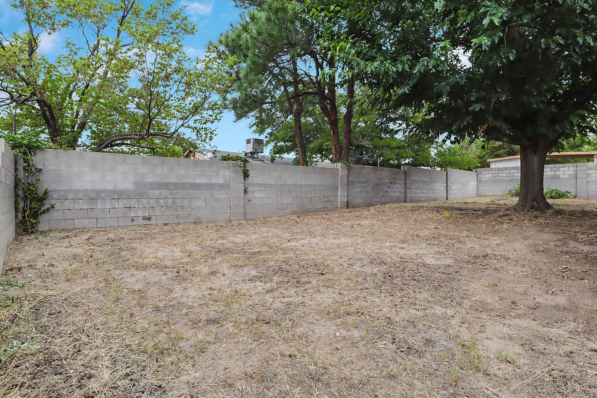 4525 BERMUDA Drive NE