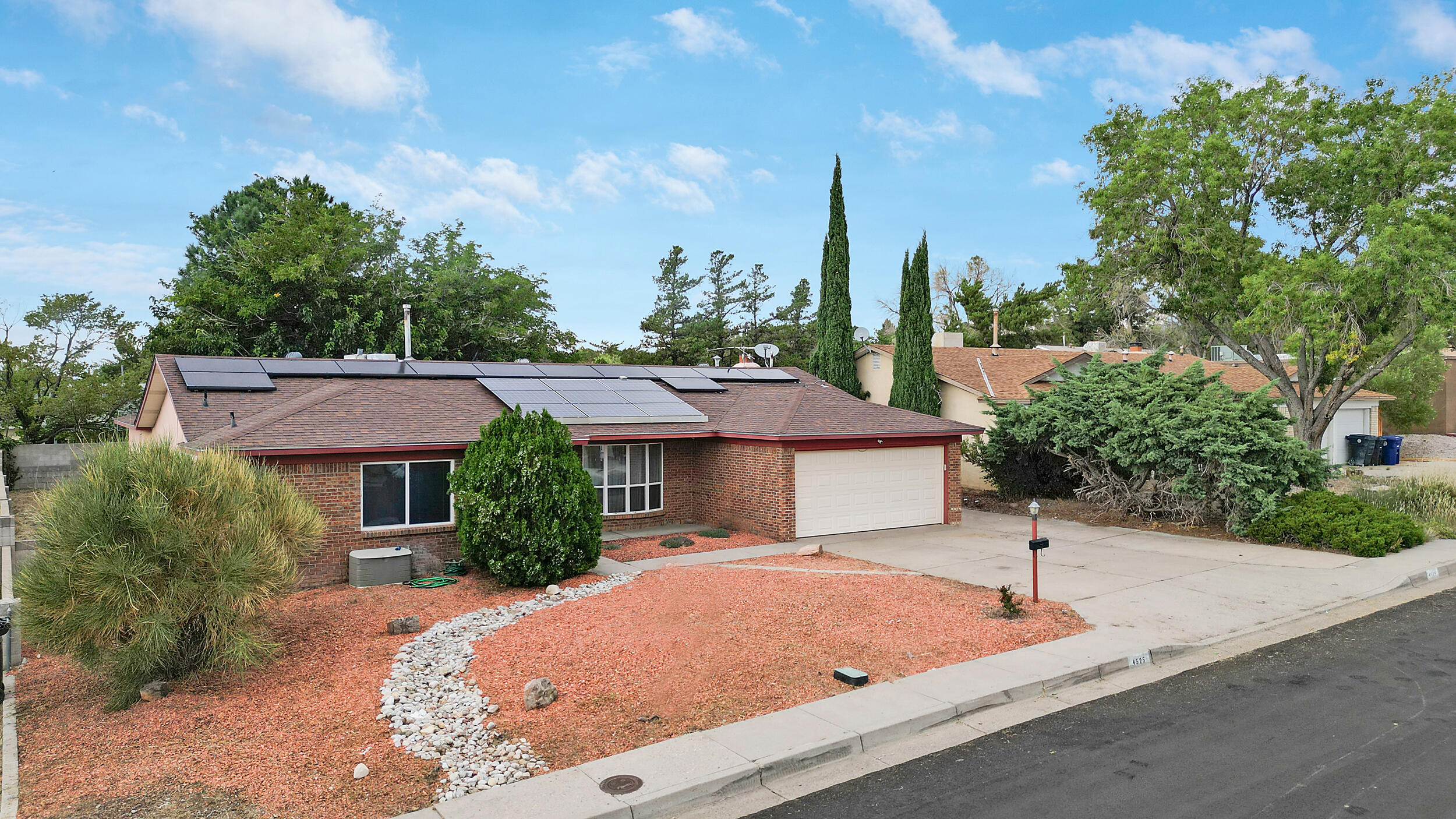 4525 BERMUDA Drive NE