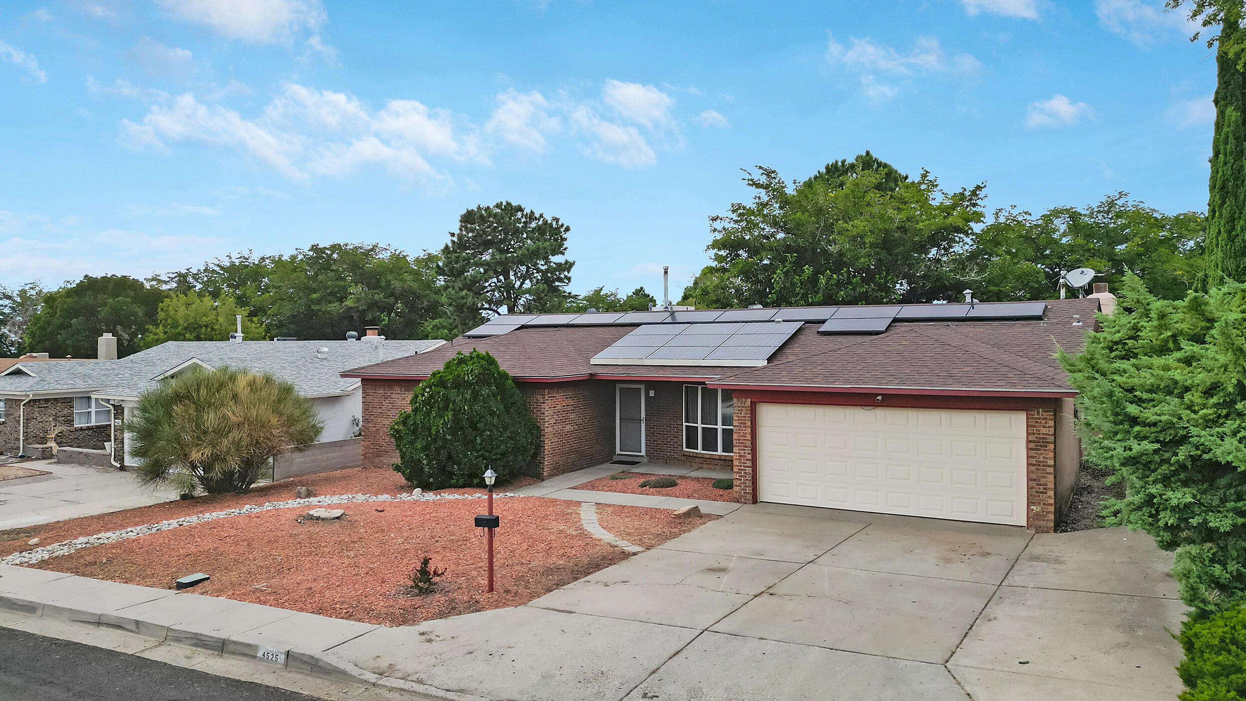 4525 BERMUDA Drive NE