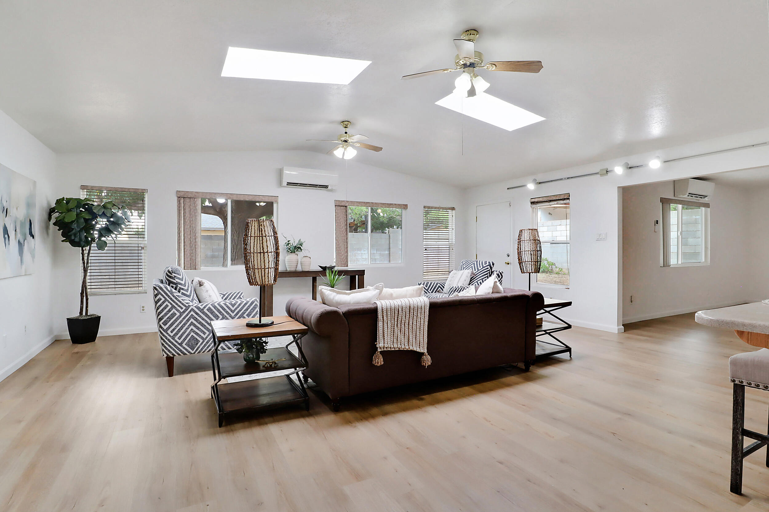 4525 BERMUDA Drive NE