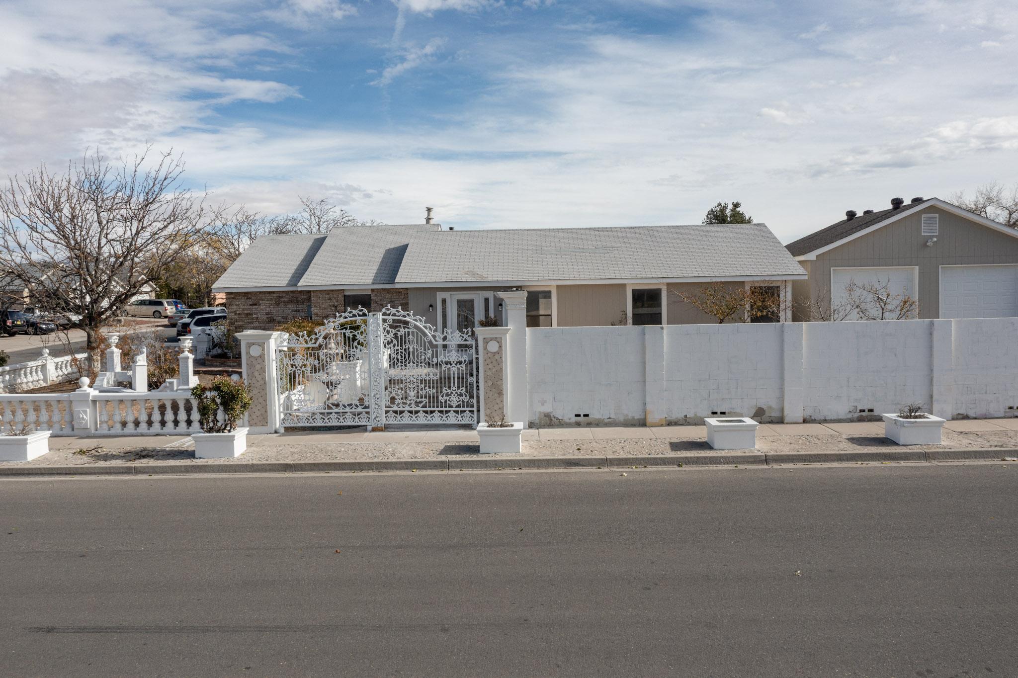 1989 Maestas Drive SW