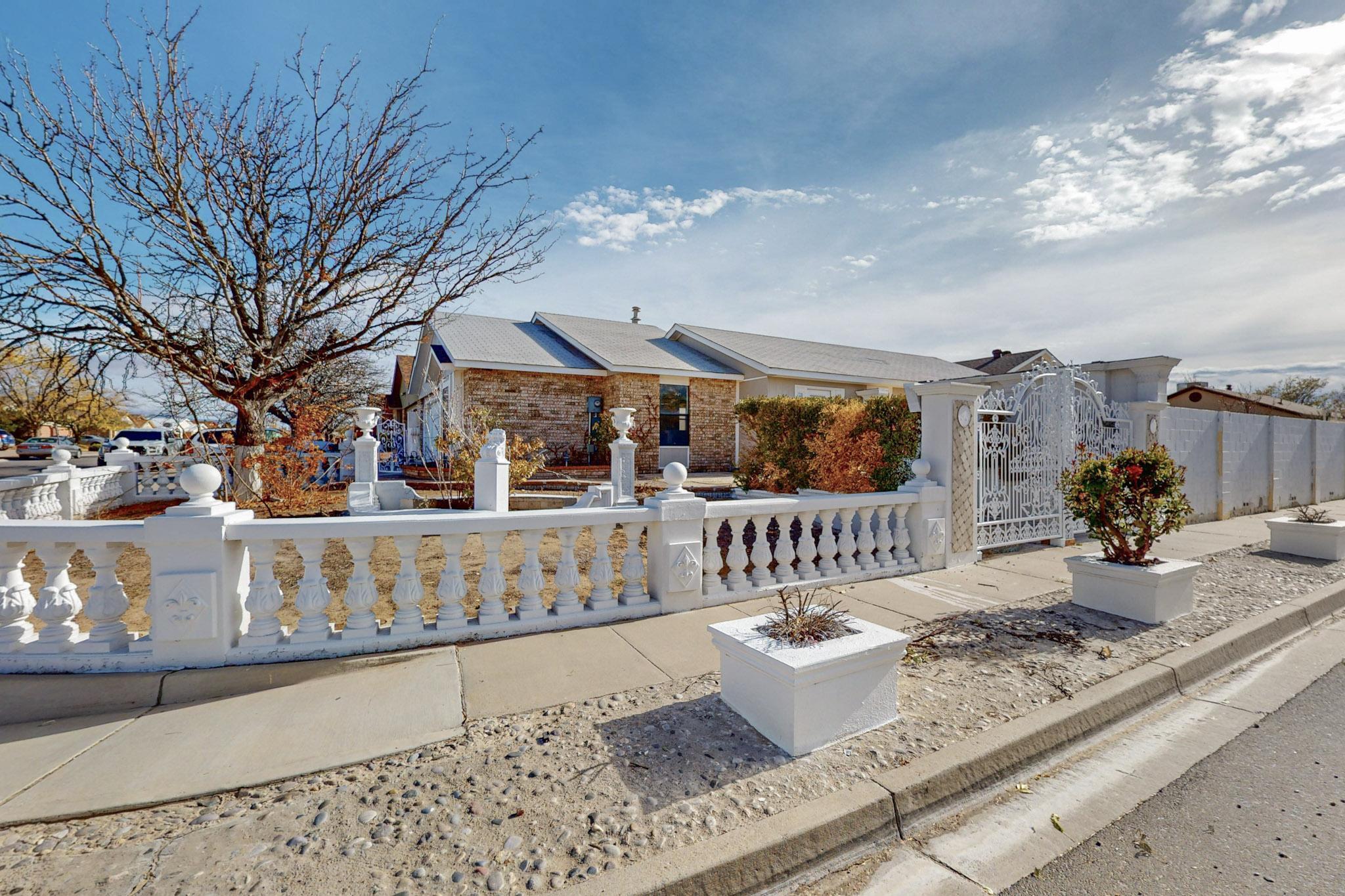 1989 Maestas Drive SW