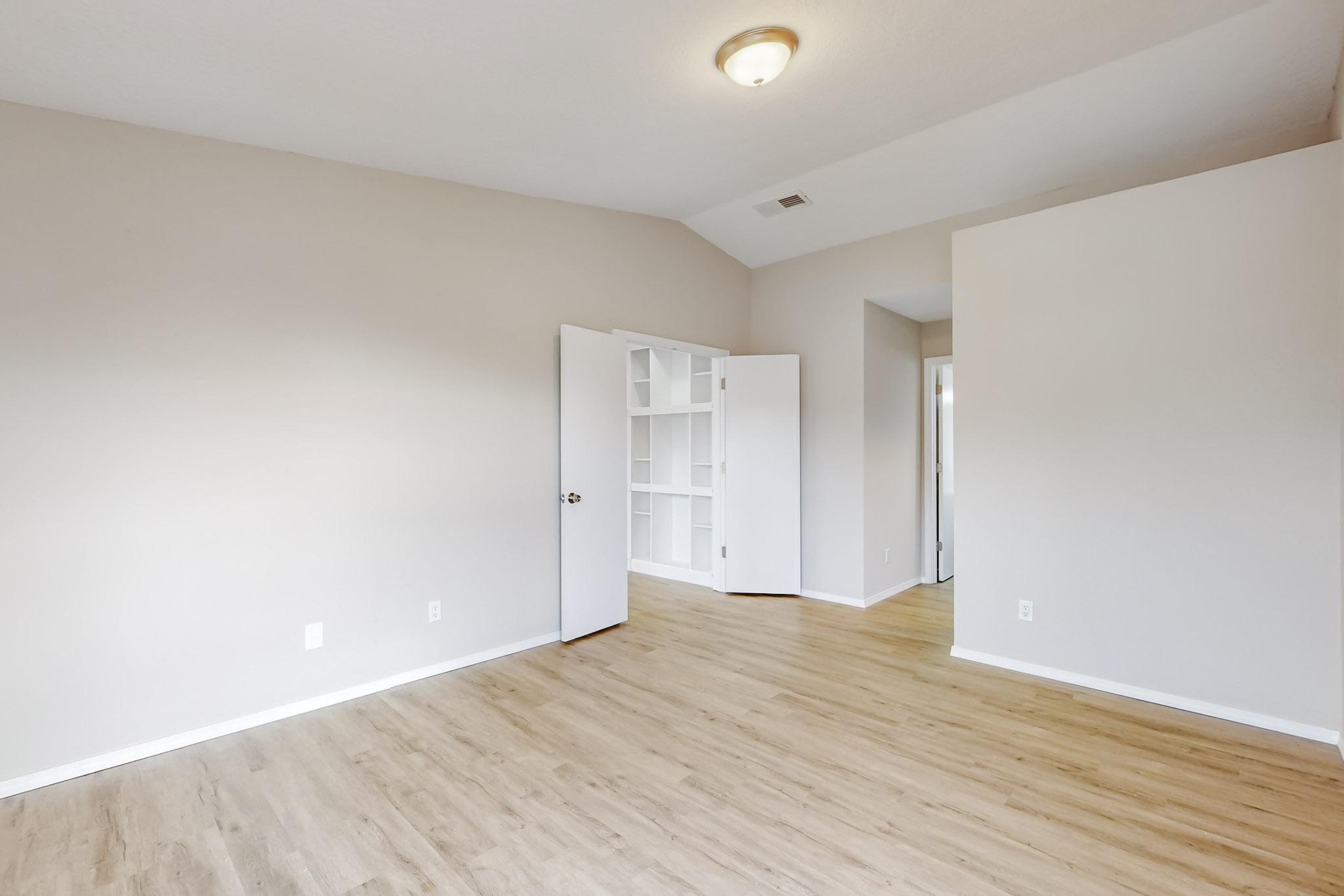 1989 Maestas Drive SW