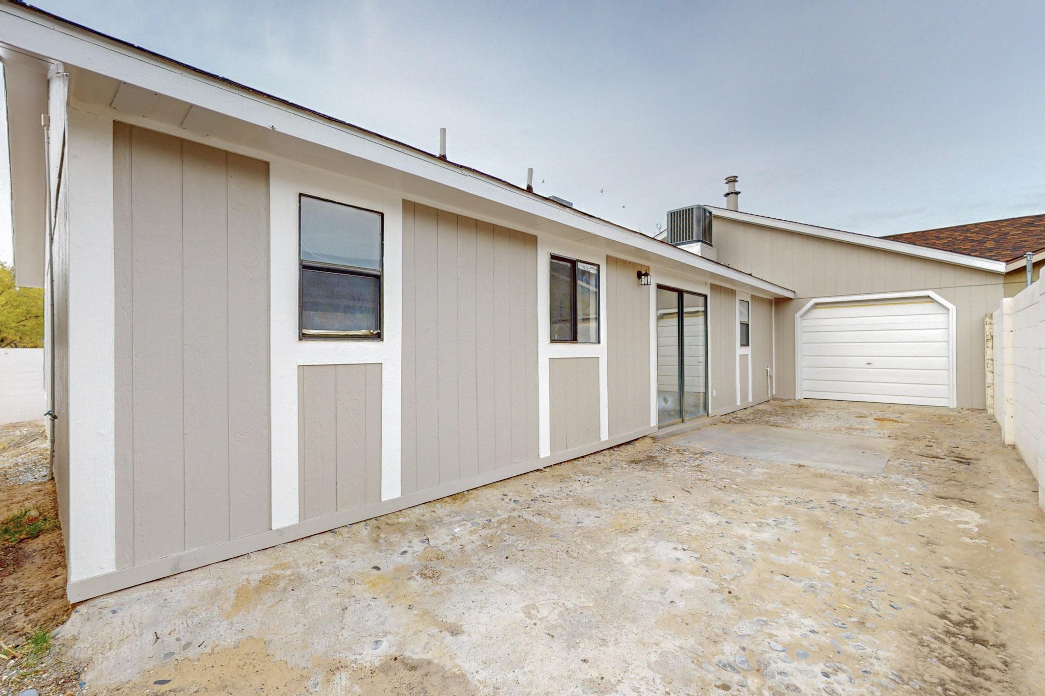 1989 Maestas Drive SW