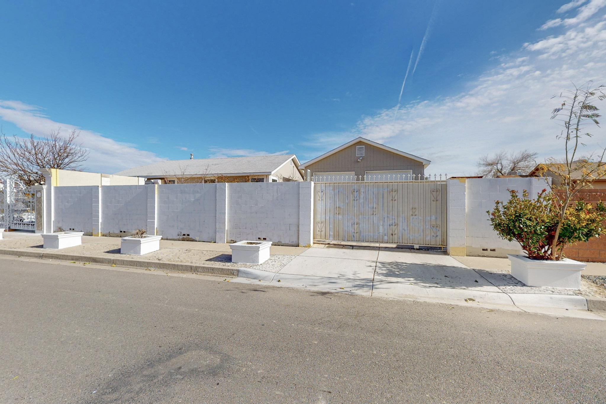 1989 Maestas Drive SW