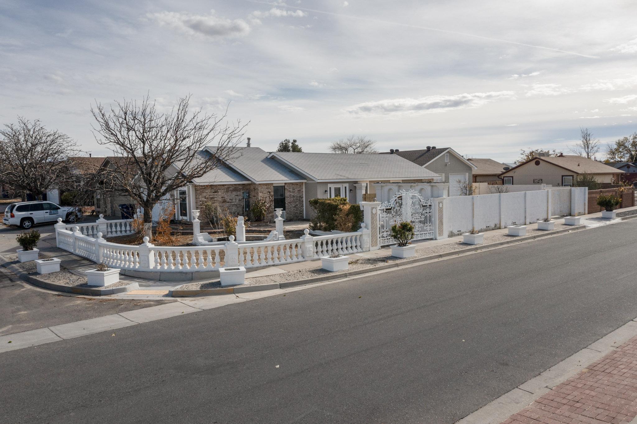 1989 Maestas Drive SW